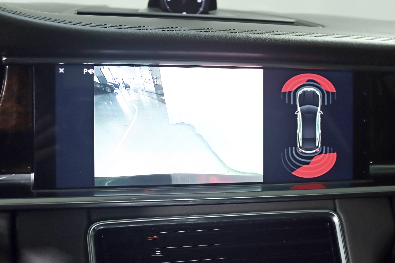 2017 PORSCHE PANAMERA - Image 17