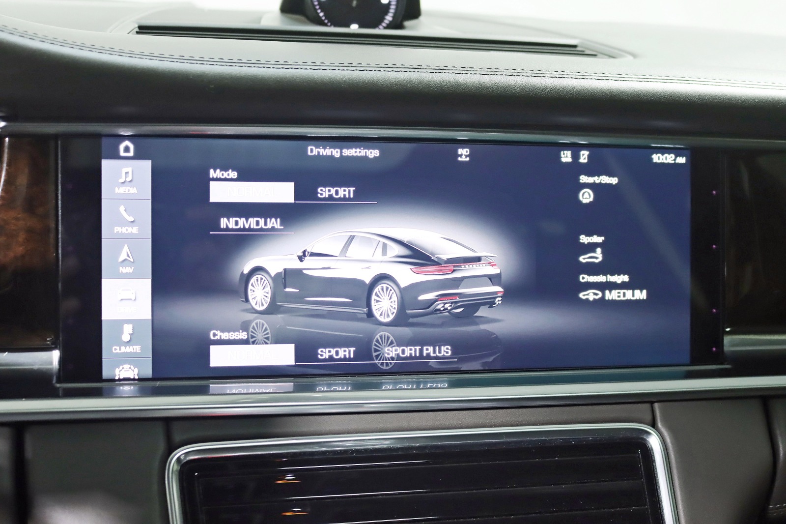 2017 PORSCHE PANAMERA - Image 18