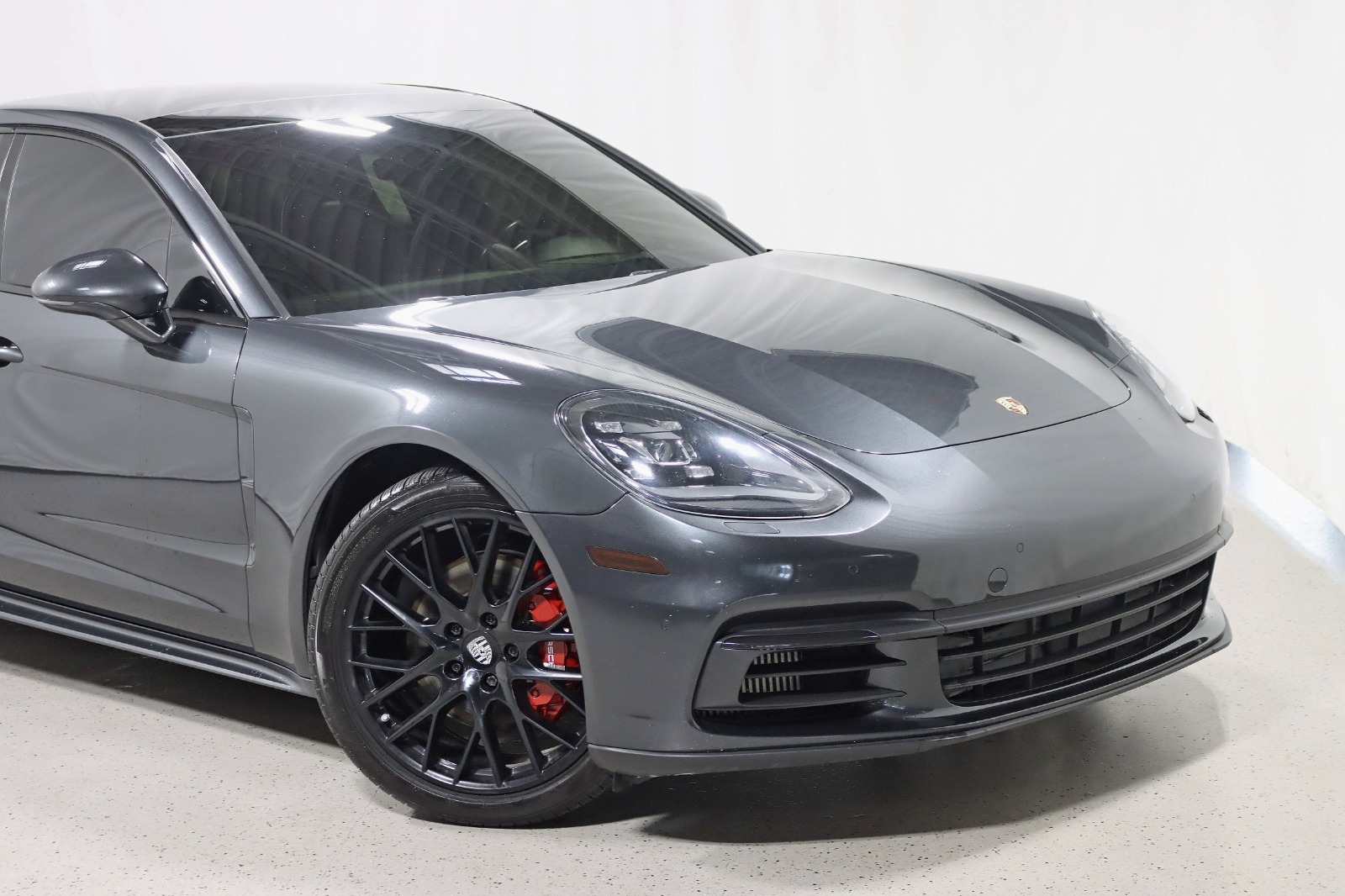 2017 PORSCHE PANAMERA - Image 3