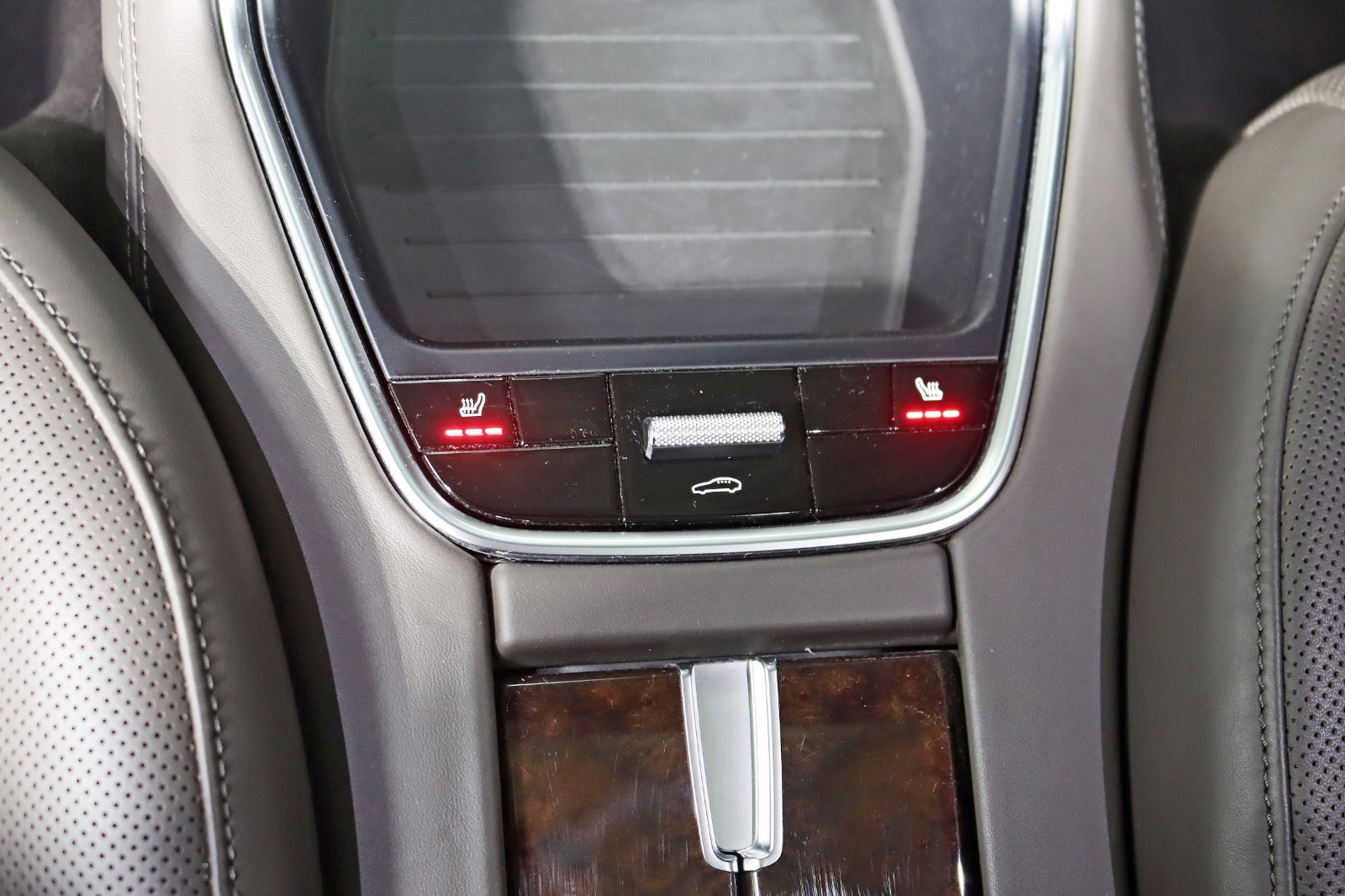 2017 PORSCHE PANAMERA - Image 23