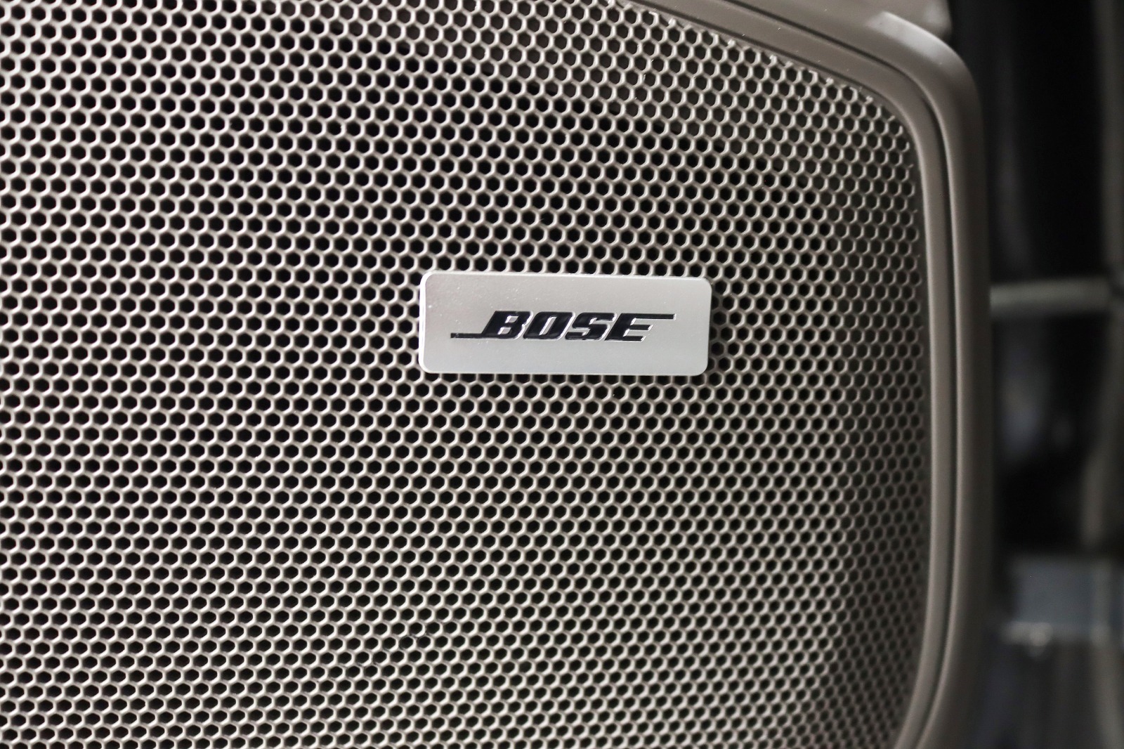 2017 PORSCHE PANAMERA - Image 30