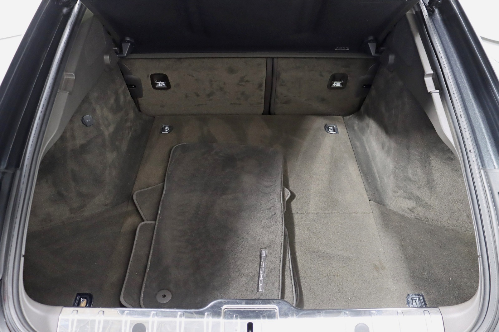 2017 PORSCHE PANAMERA - Image 35