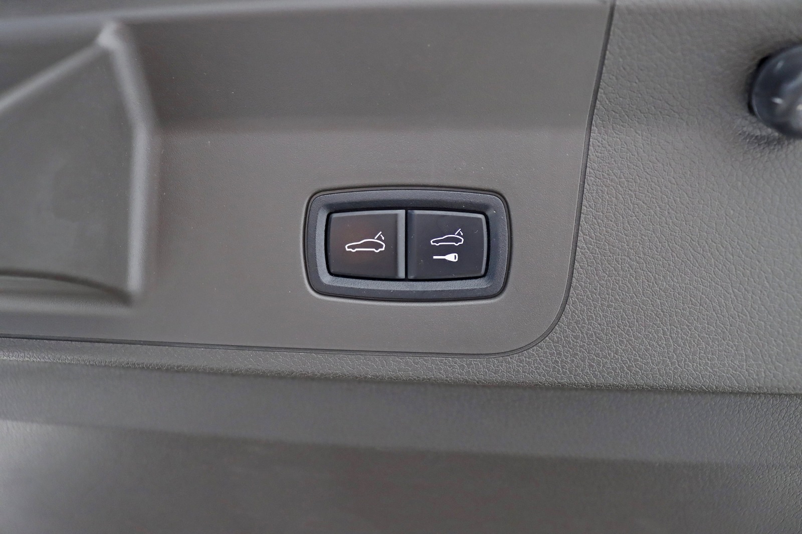 2017 PORSCHE PANAMERA - Image 36