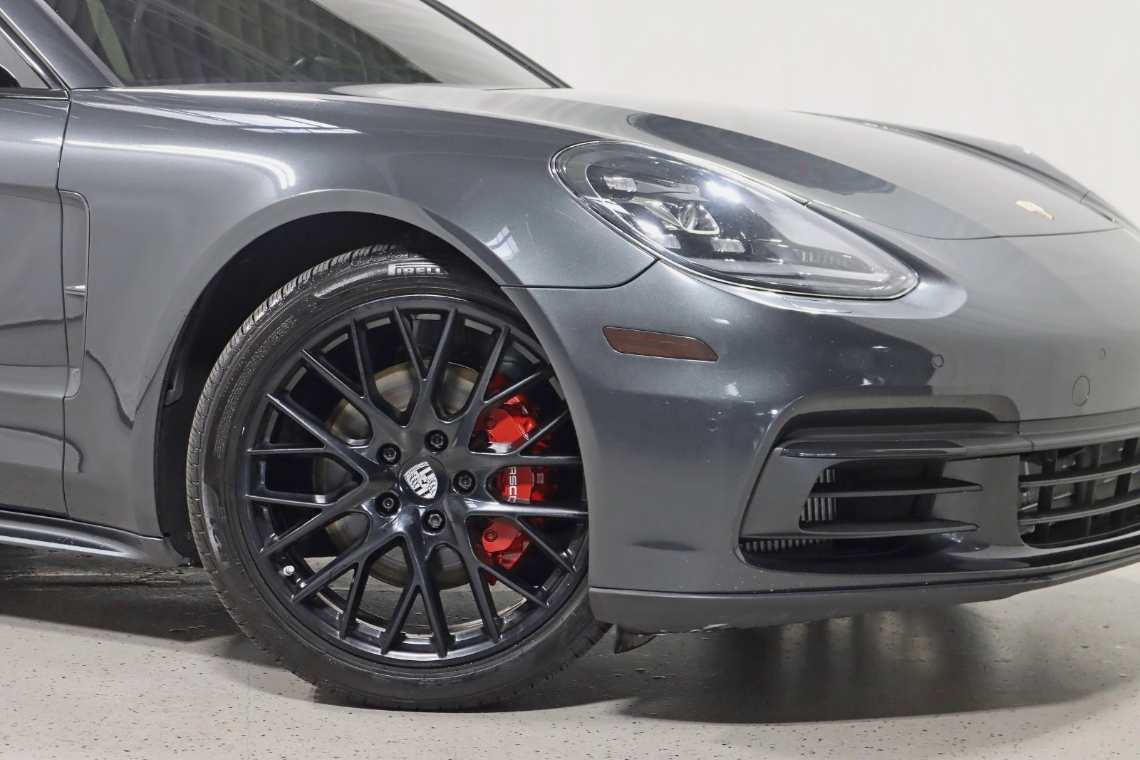 2017 PORSCHE PANAMERA - Image 6