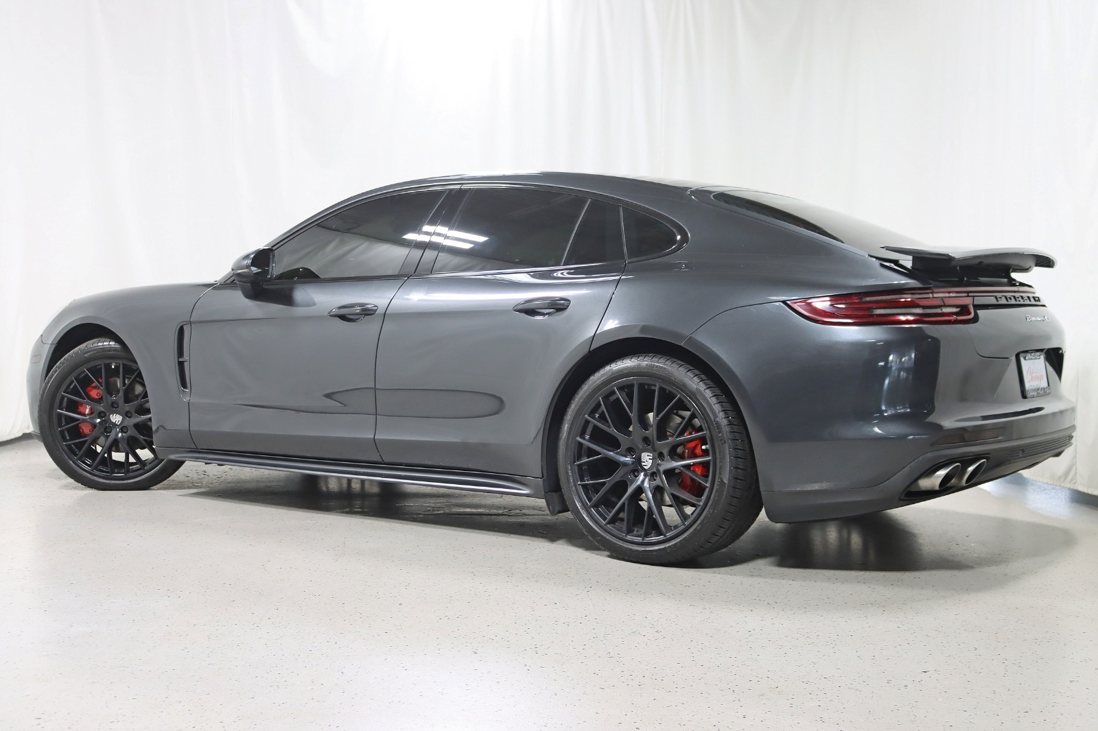 2017 PORSCHE PANAMERA - Image 8