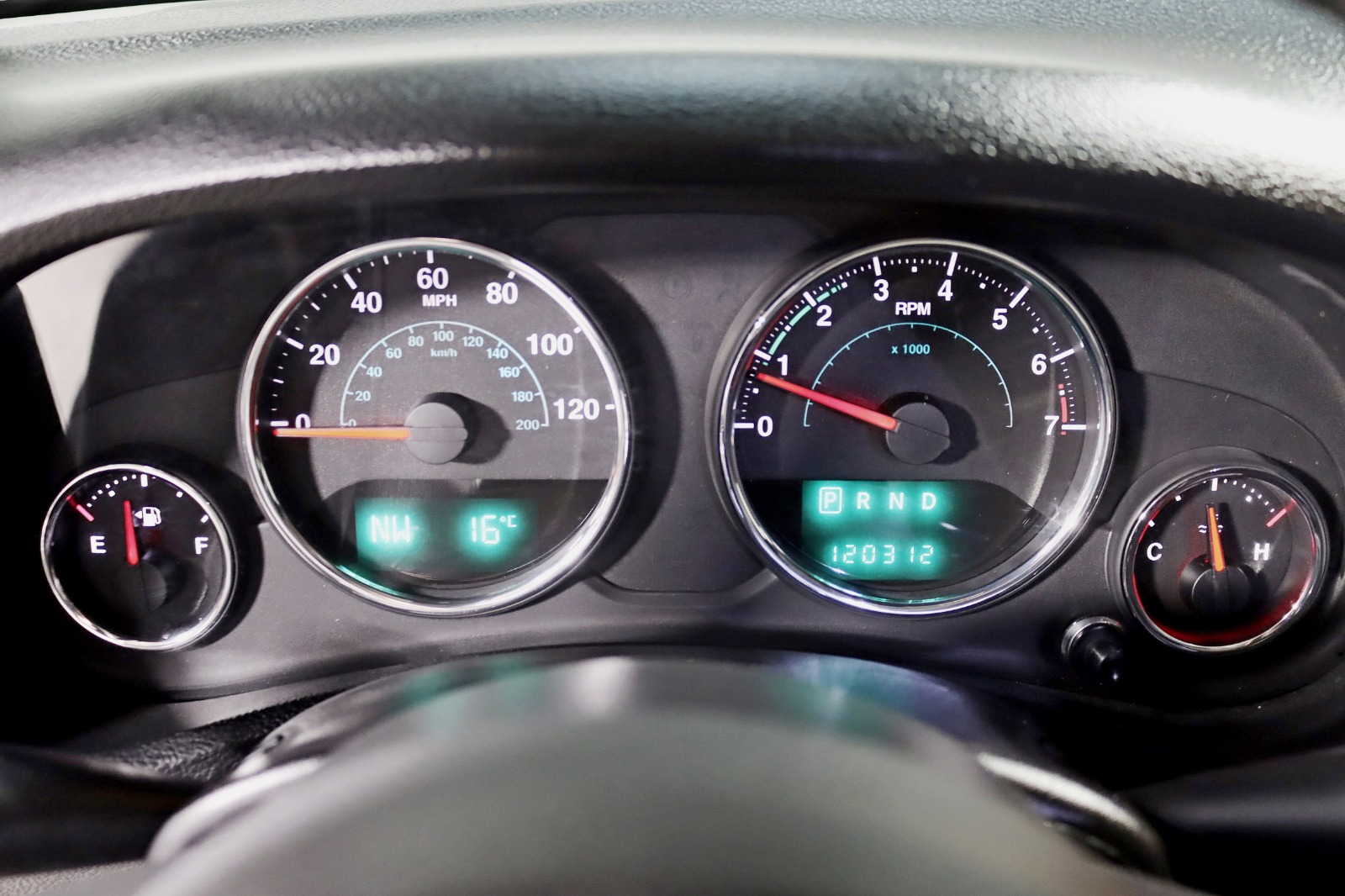 2013 JEEP WRANGLER - Image 18