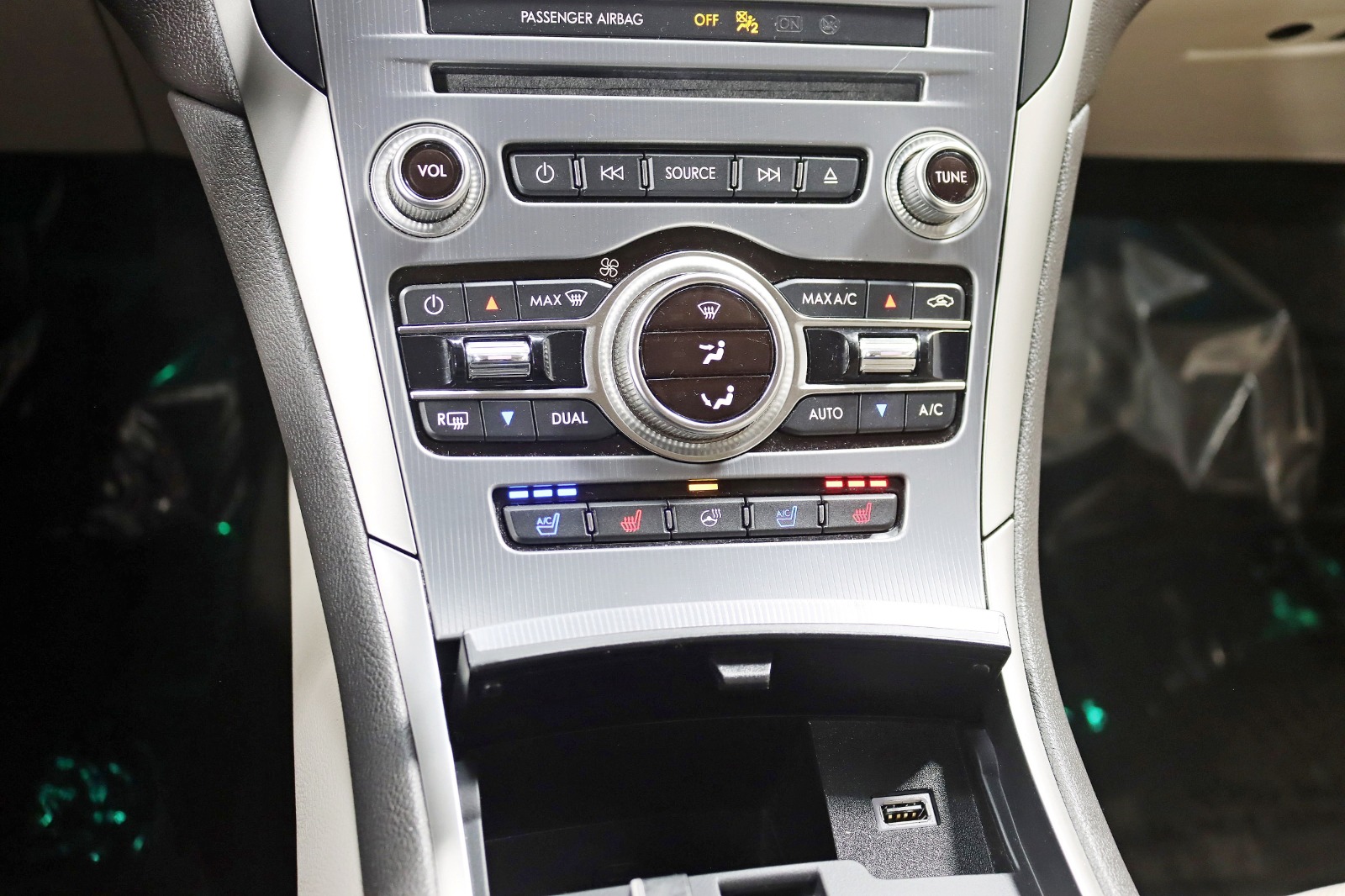 2019 LINCOLN MKZ - Image 24