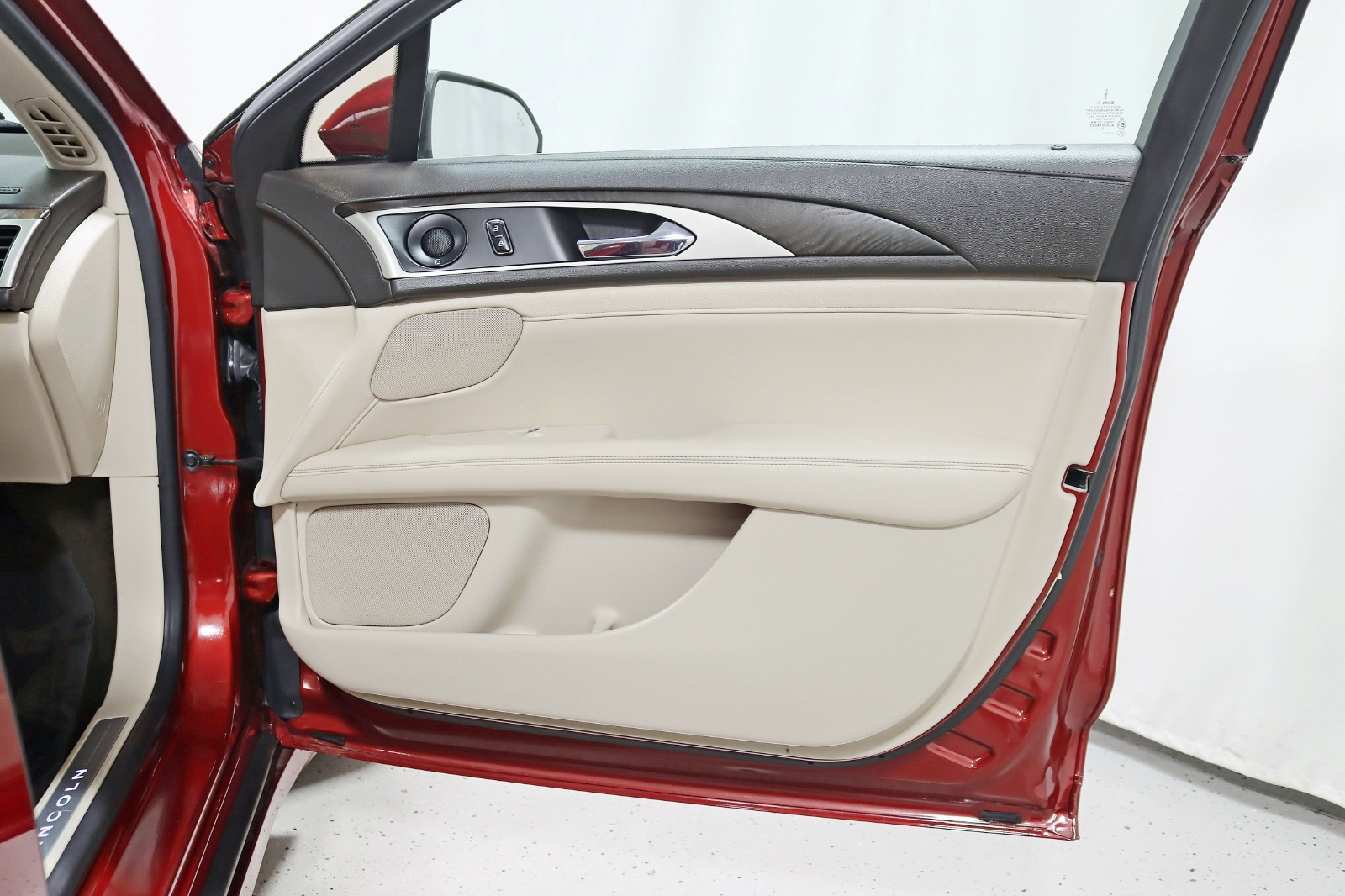 2019 LINCOLN MKZ - Image 34