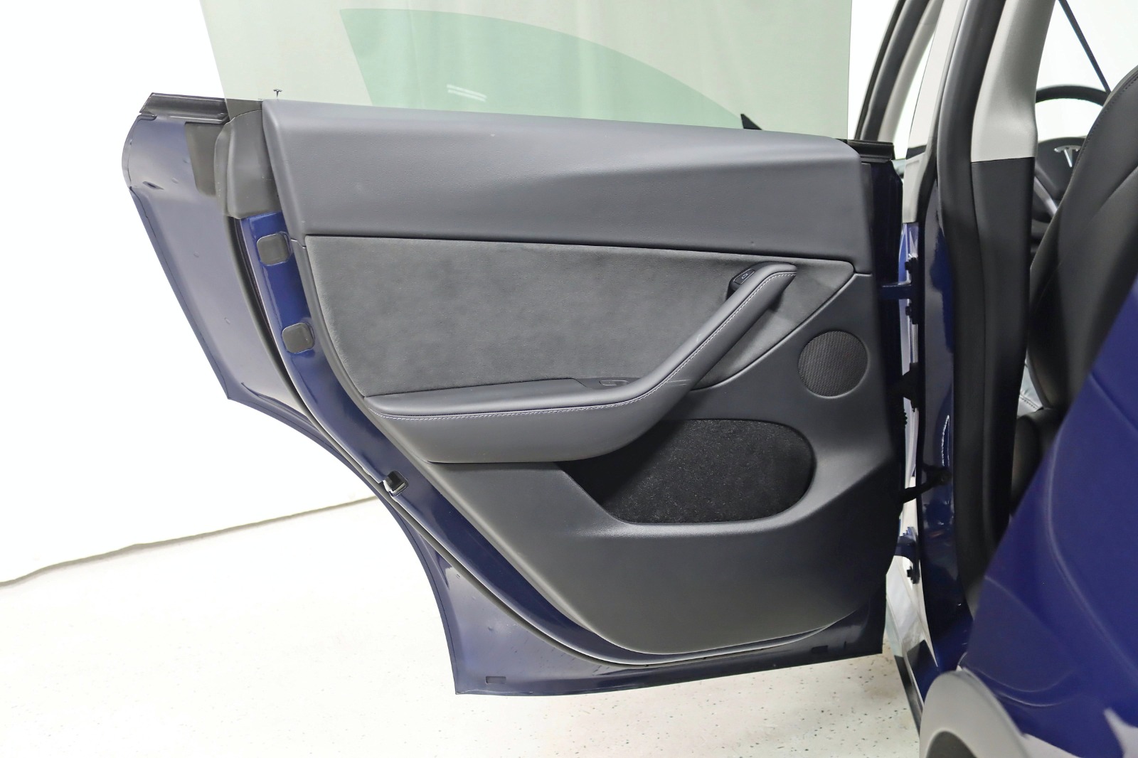 2023 TESLA MODEL Y - Image 35