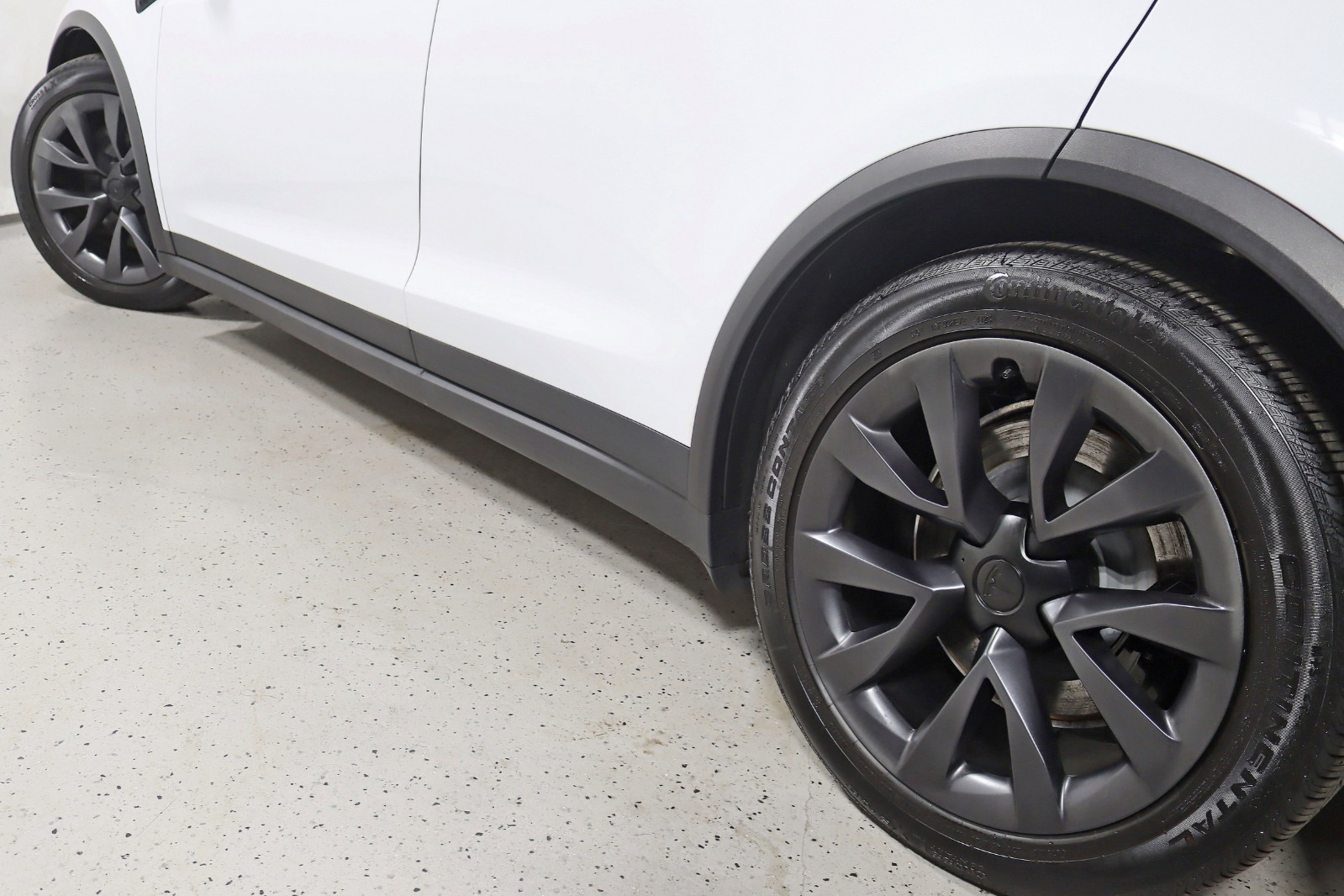 2022 TESLA MODEL X - Image 14