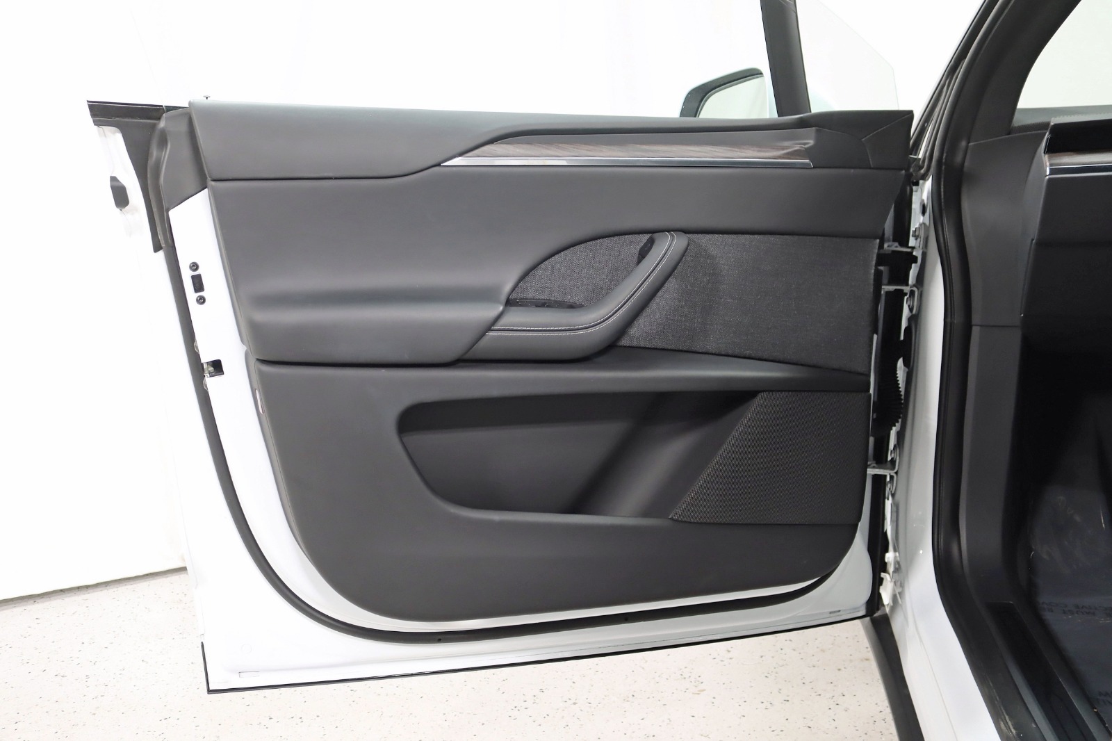 2022 TESLA MODEL X - Image 35