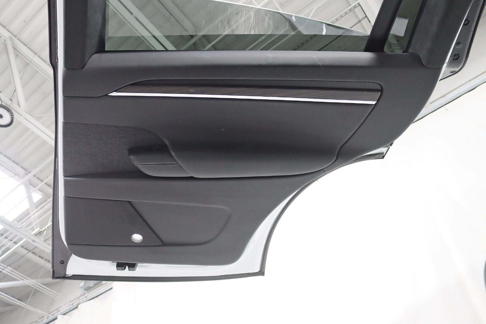 2022 TESLA MODEL X - Image 38