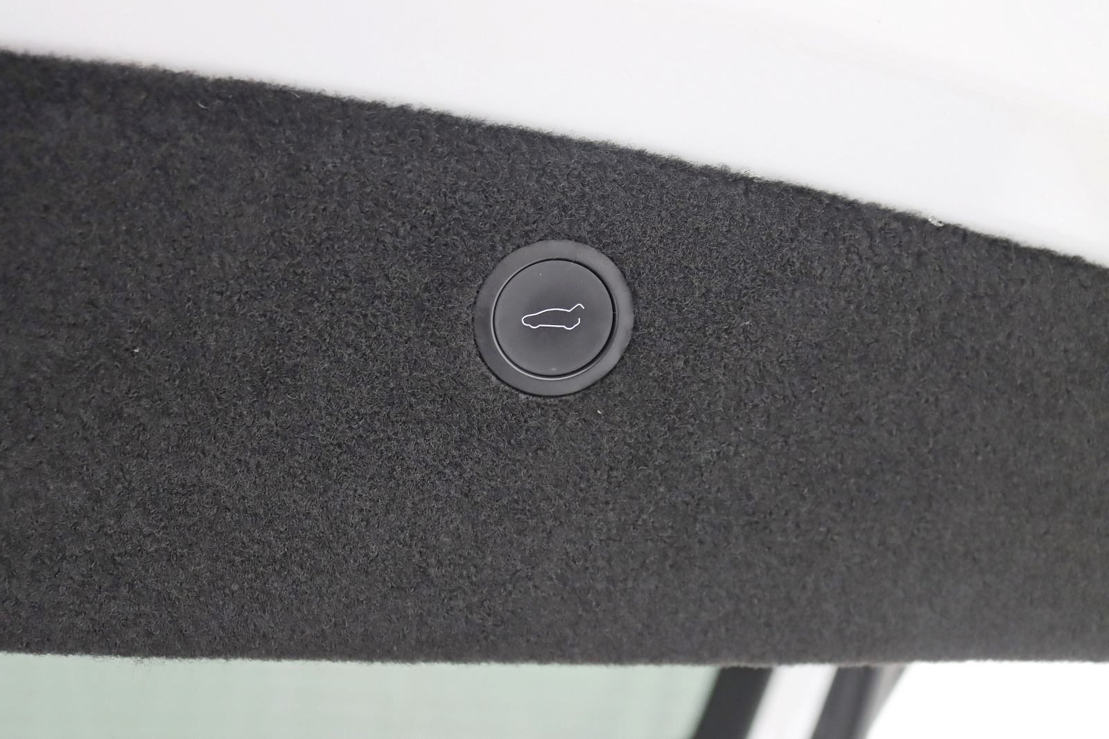 2022 TESLA MODEL X - Image 40