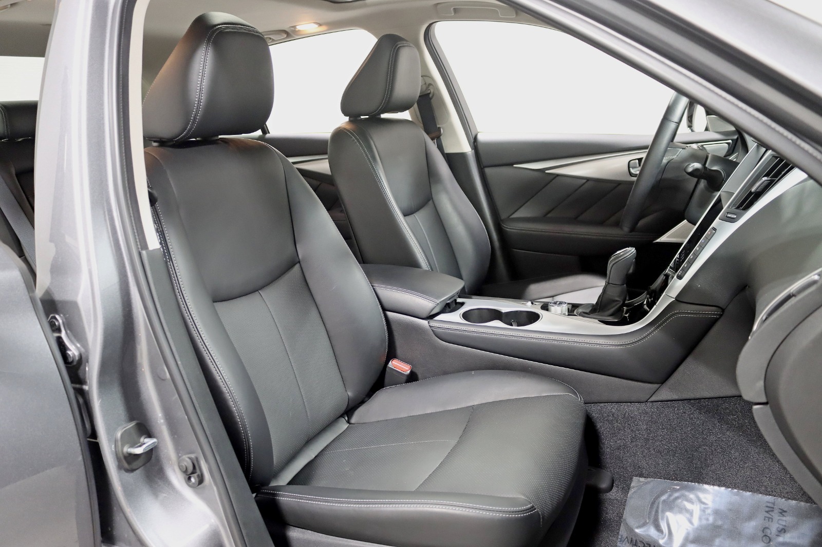 2023 INFINITI Q50 - Image 24