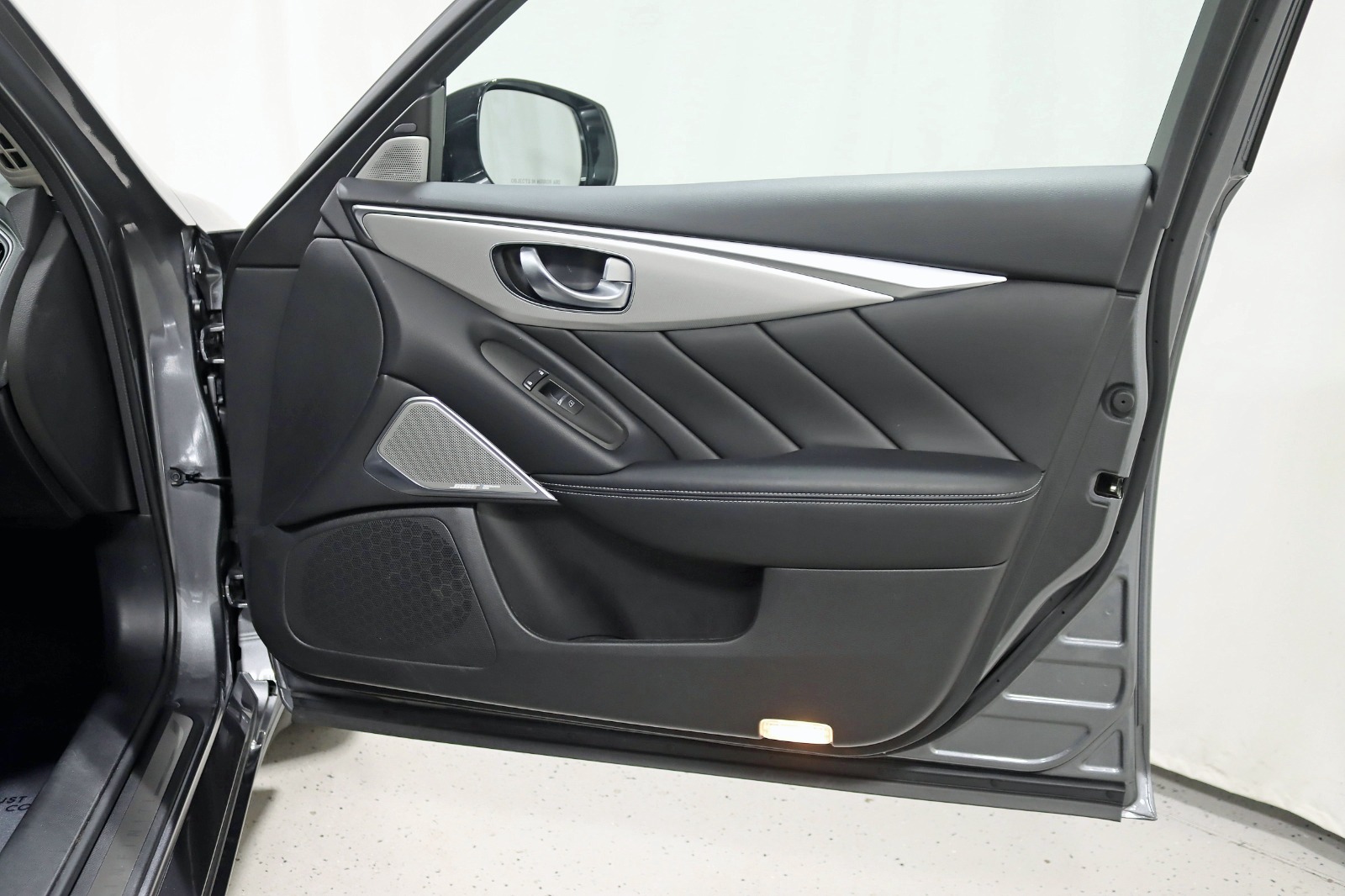 2023 INFINITI Q50 - Image 31