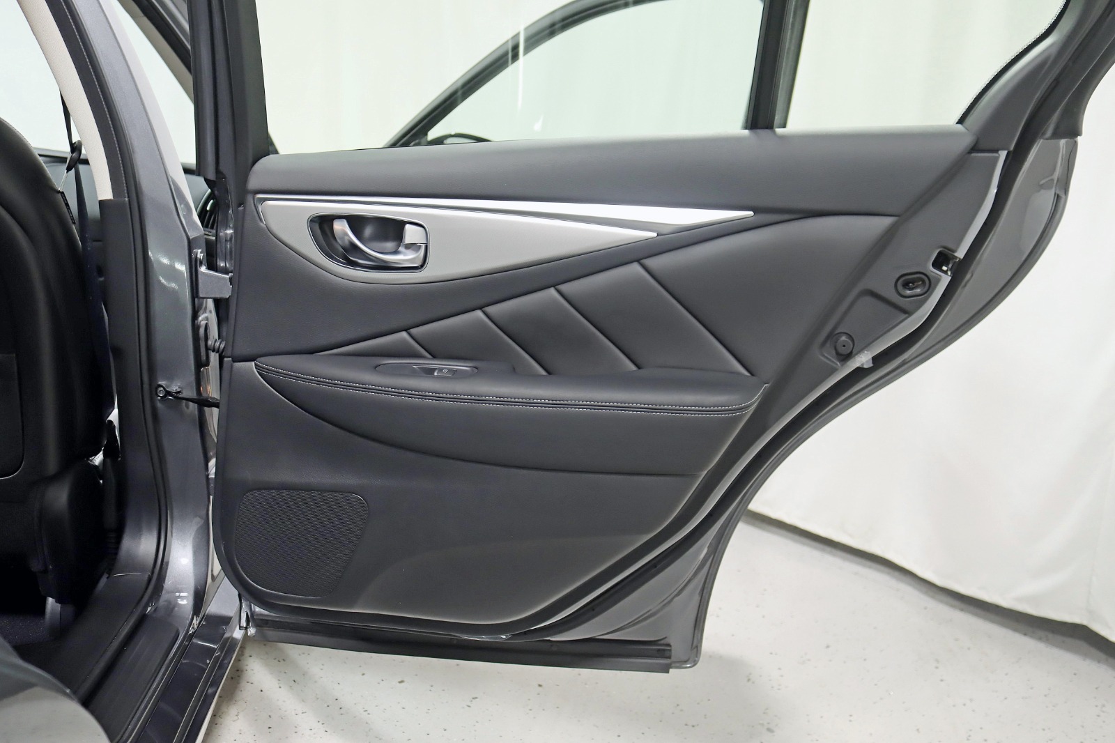 2023 INFINITI Q50 - Image 33