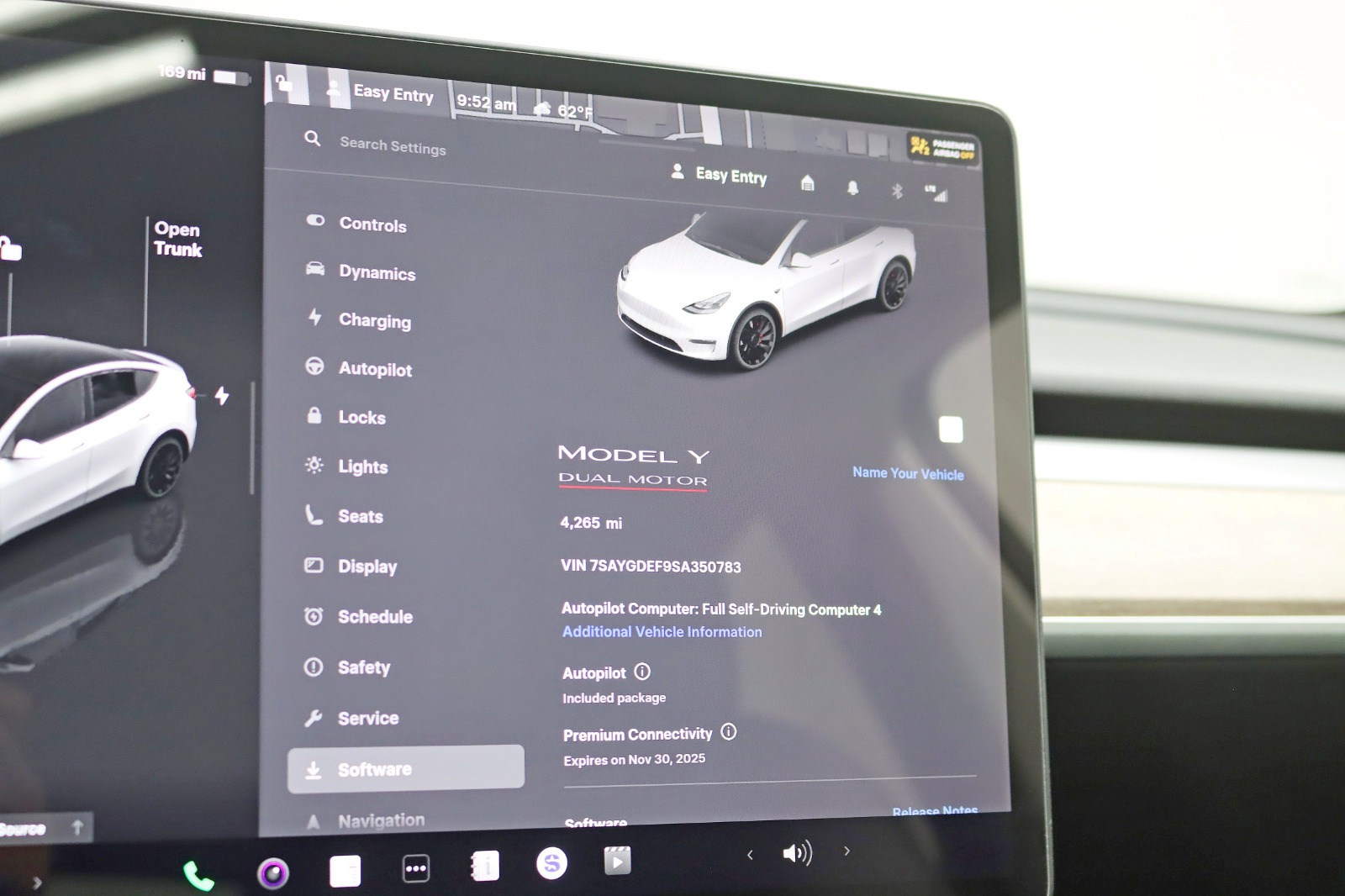 2025 TESLA MODEL Y - Image 26