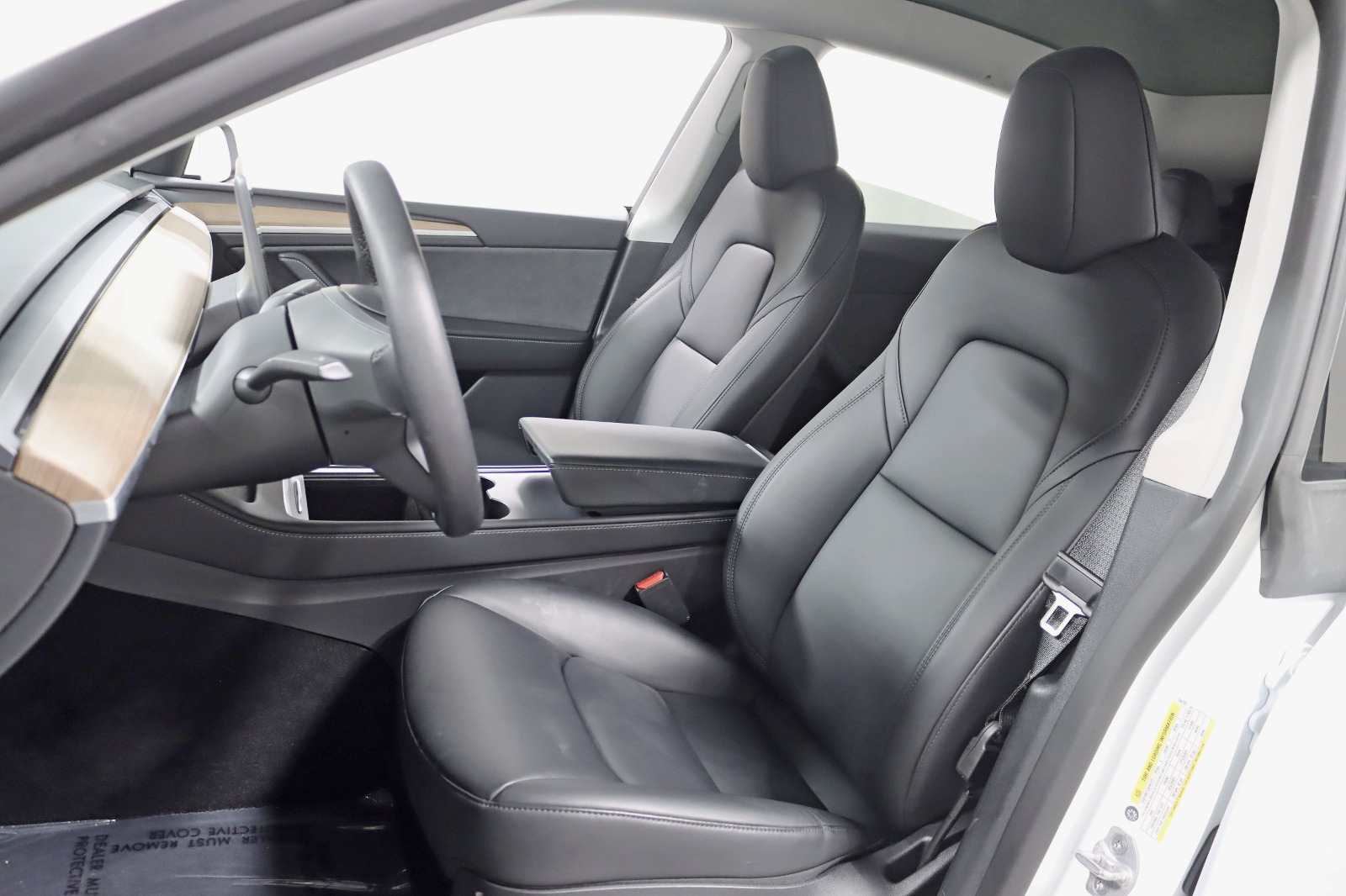 2025 TESLA MODEL Y - Image 28