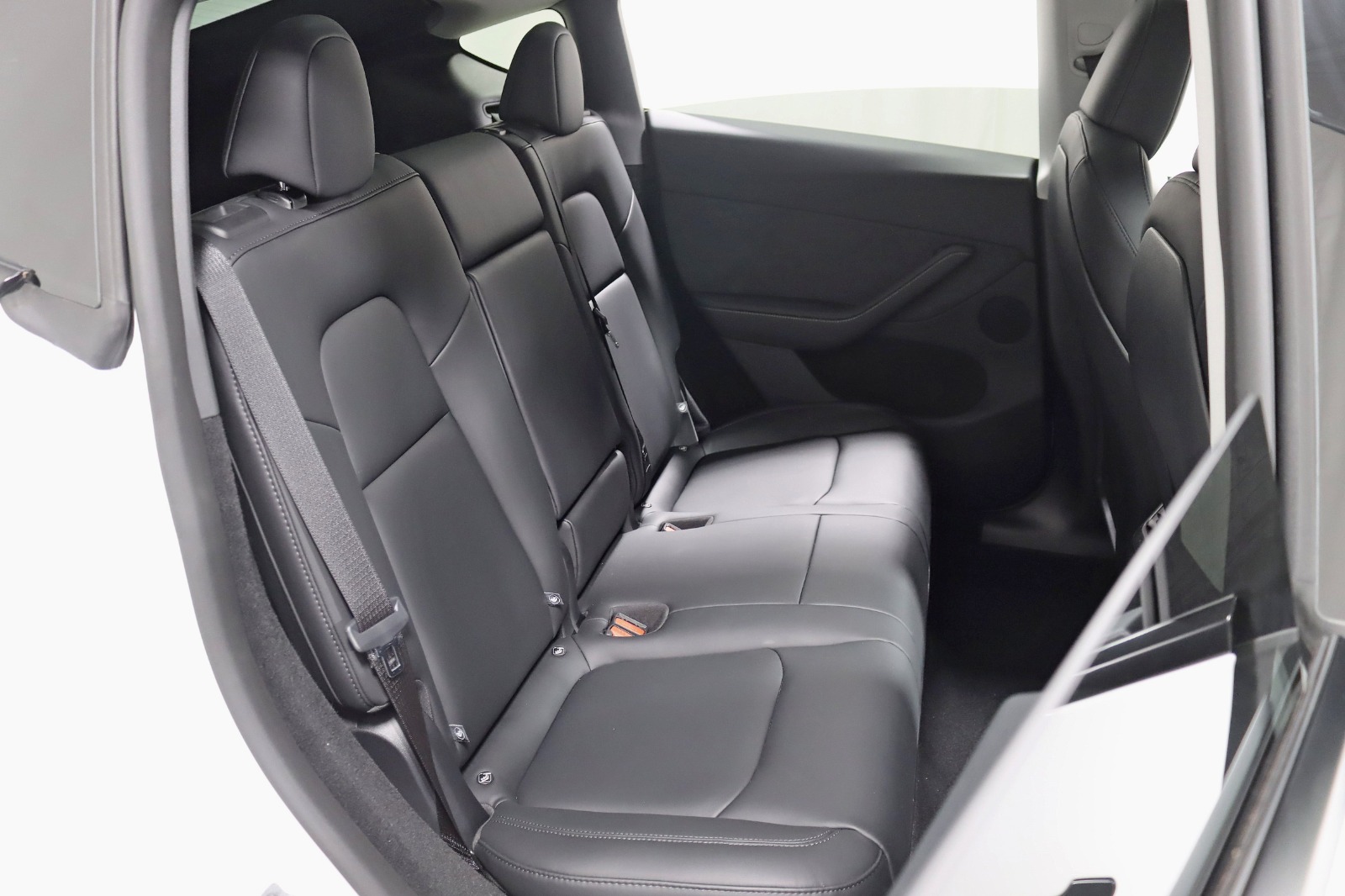 2025 TESLA MODEL Y - Image 31