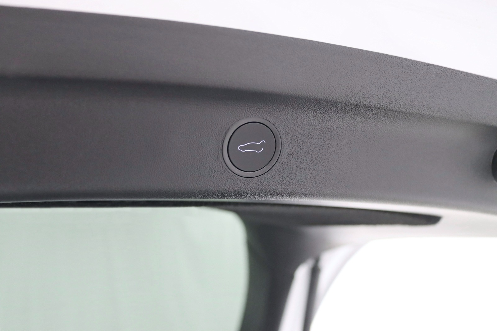 2025 TESLA MODEL Y - Image 39