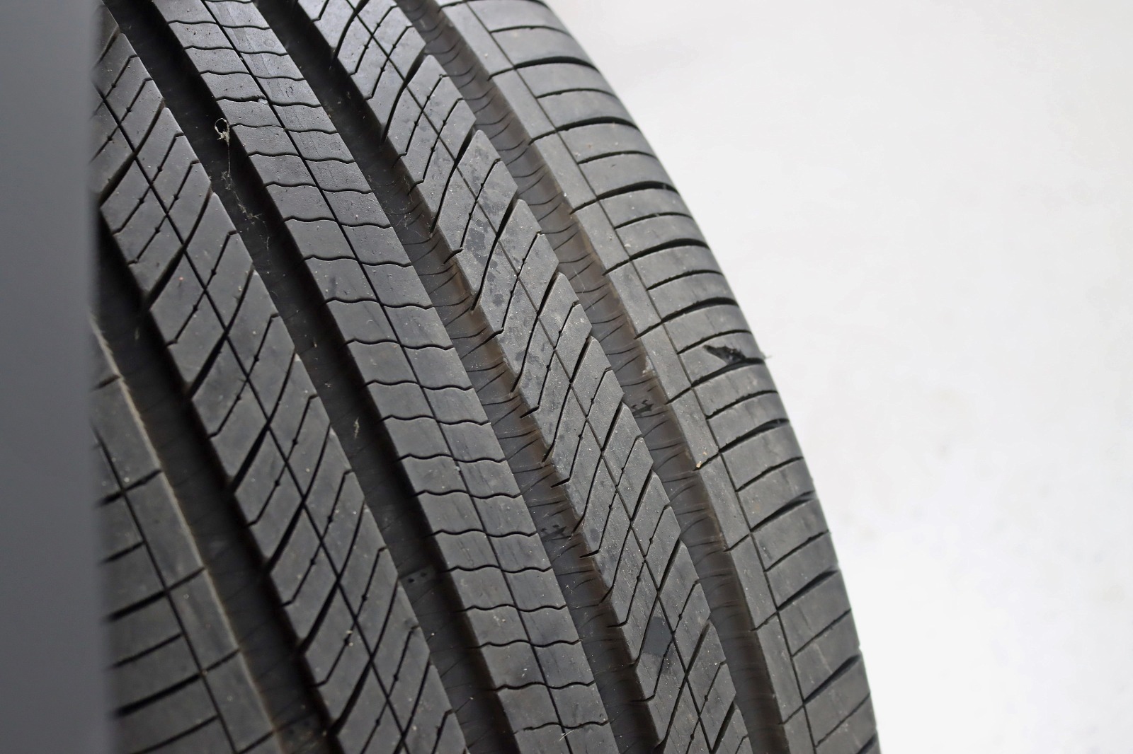 2025 TESLA MODEL Y - Image 41