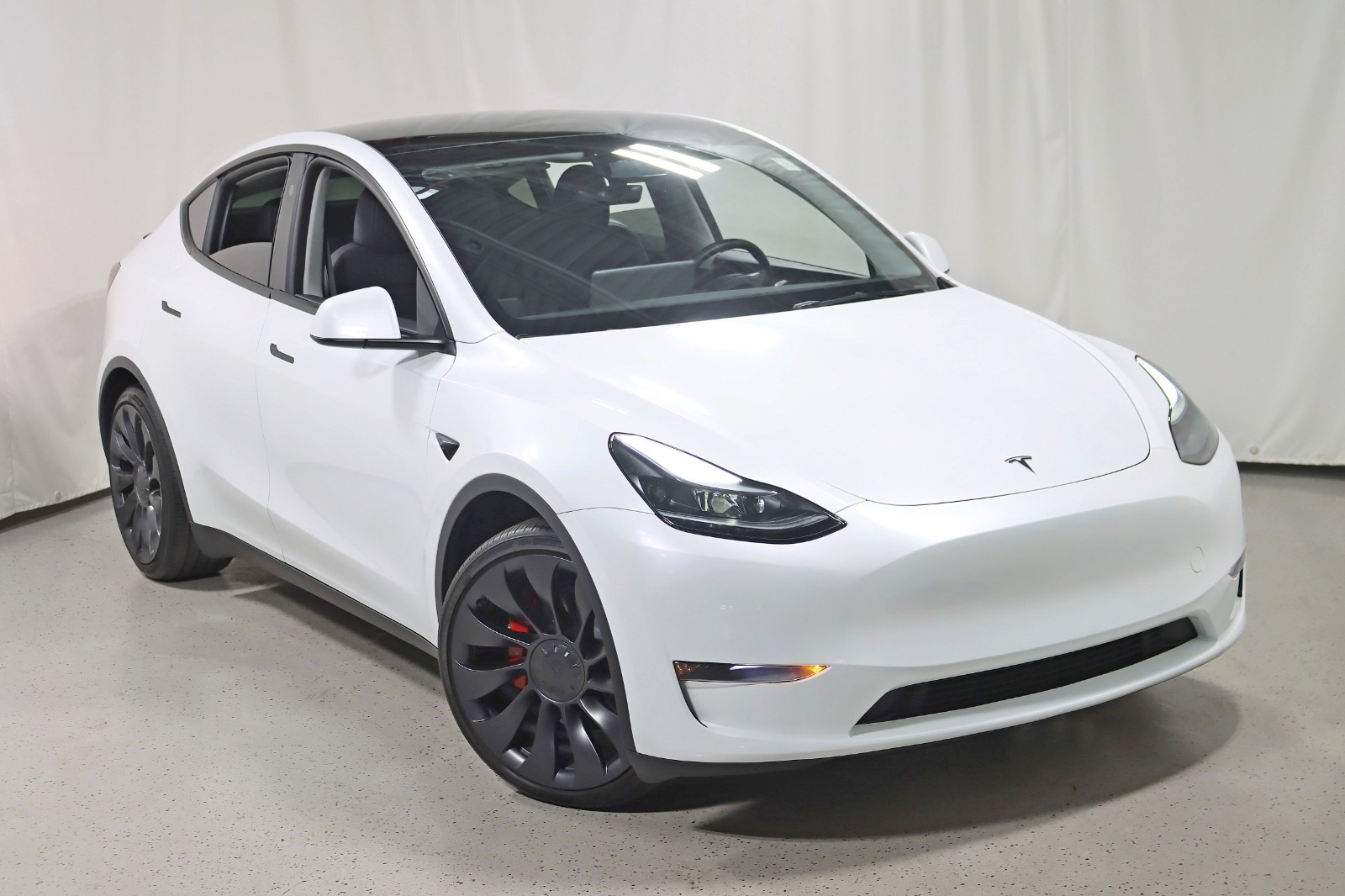 2025 TESLA MODEL Y - Image 8