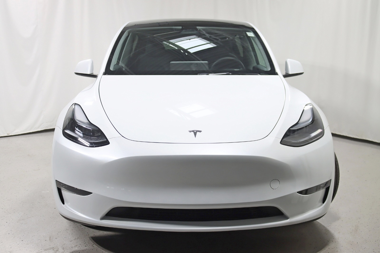 2025 TESLA MODEL Y - Image 9