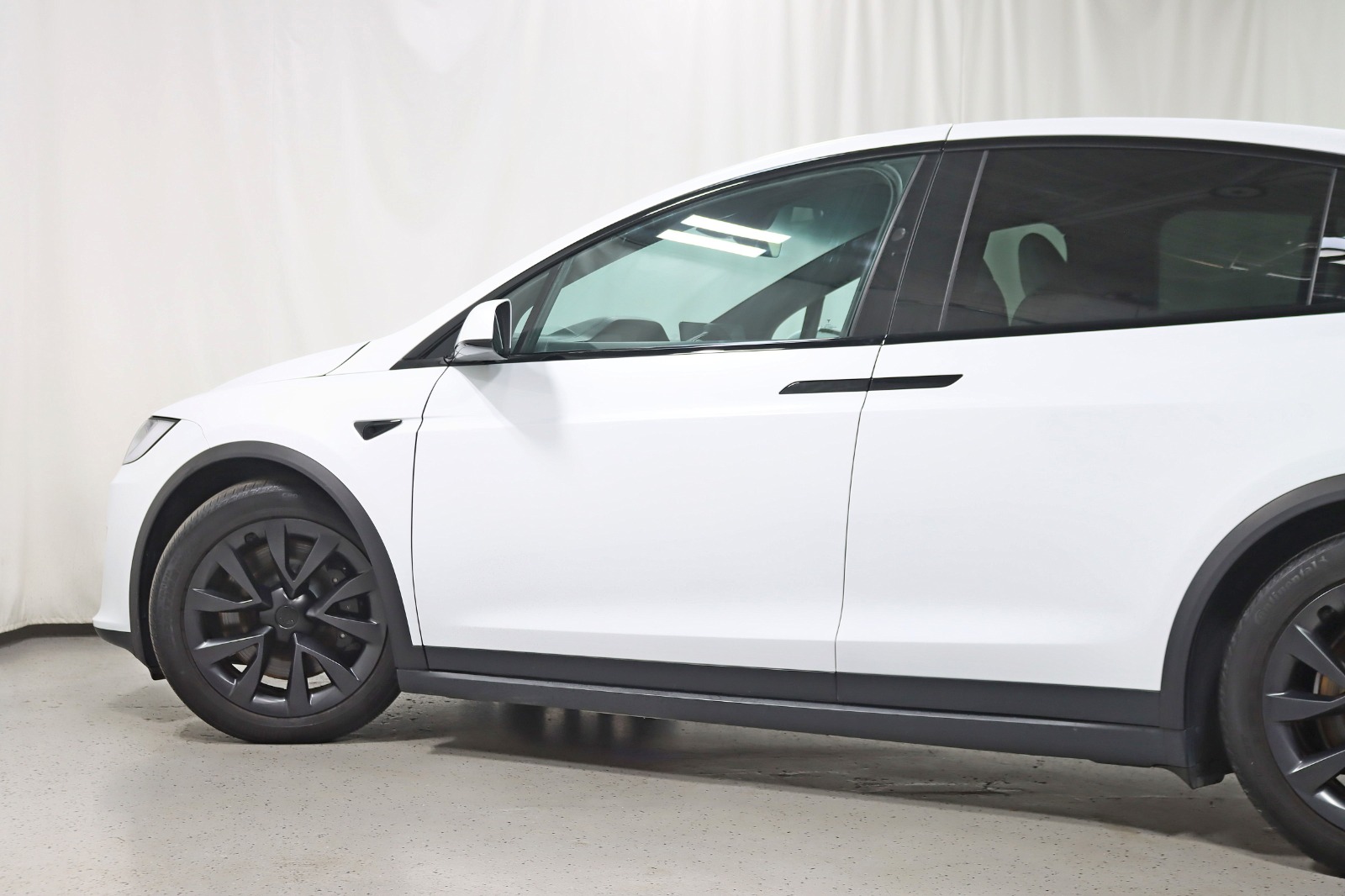 2023 TESLA MODEL X - Image 13