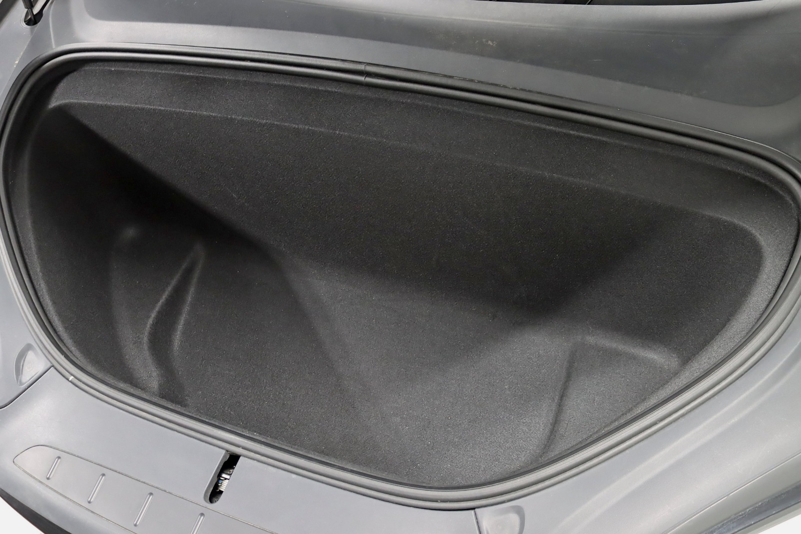 2023 TESLA MODEL X - Image 40