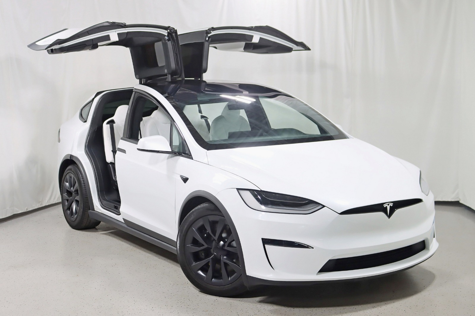 2023 TESLA MODEL X - Image 9