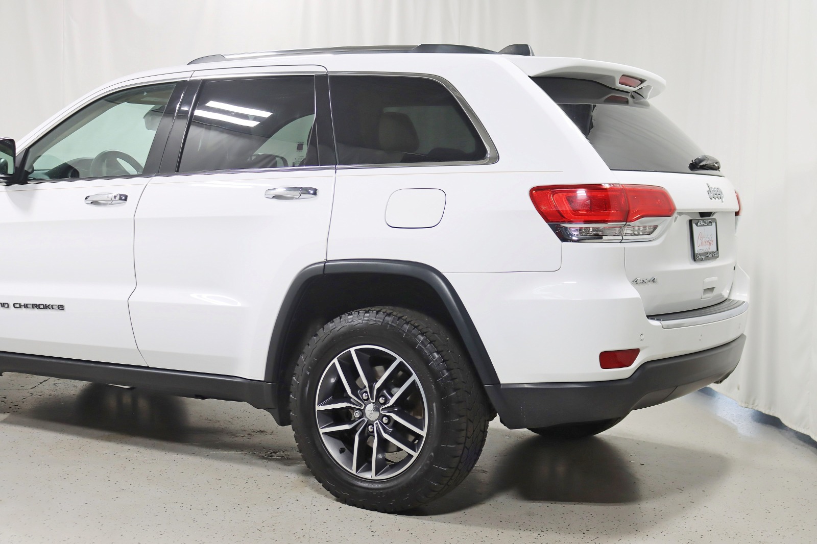 2018 JEEP GRAND CHEROKEE - Image 11