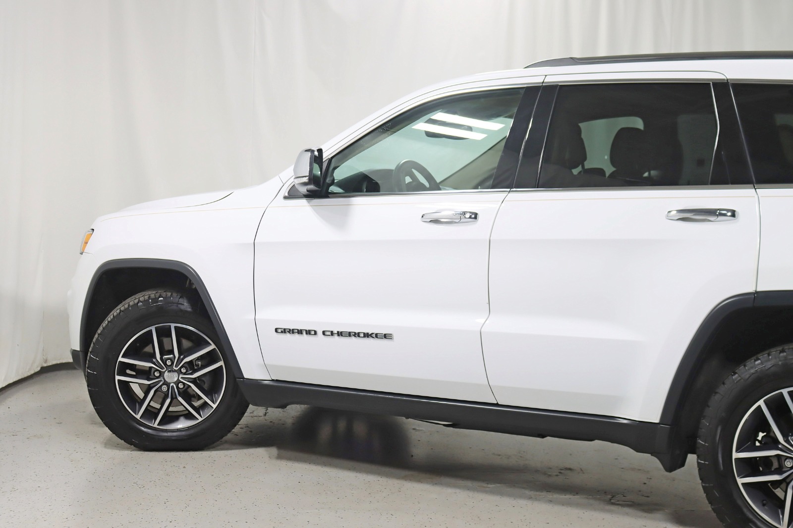 2018 JEEP GRAND CHEROKEE - Image 12