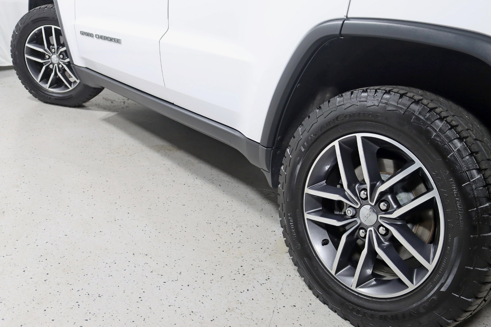 2018 JEEP GRAND CHEROKEE - Image 13