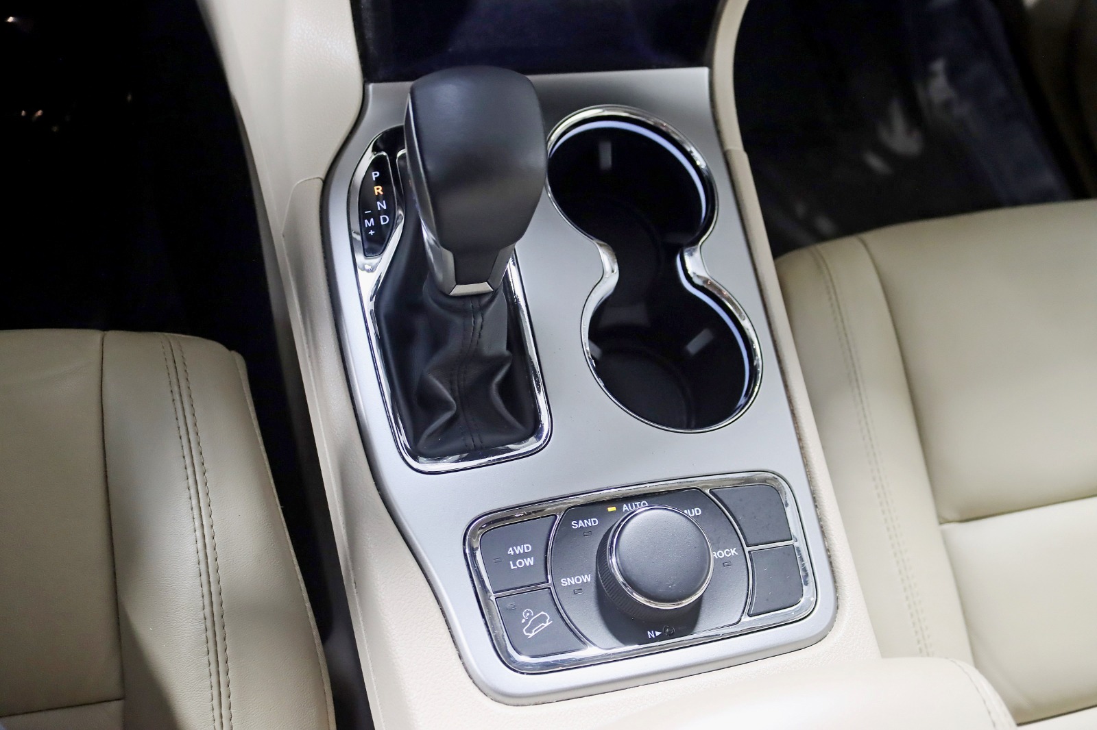 2018 JEEP GRAND CHEROKEE - Image 26