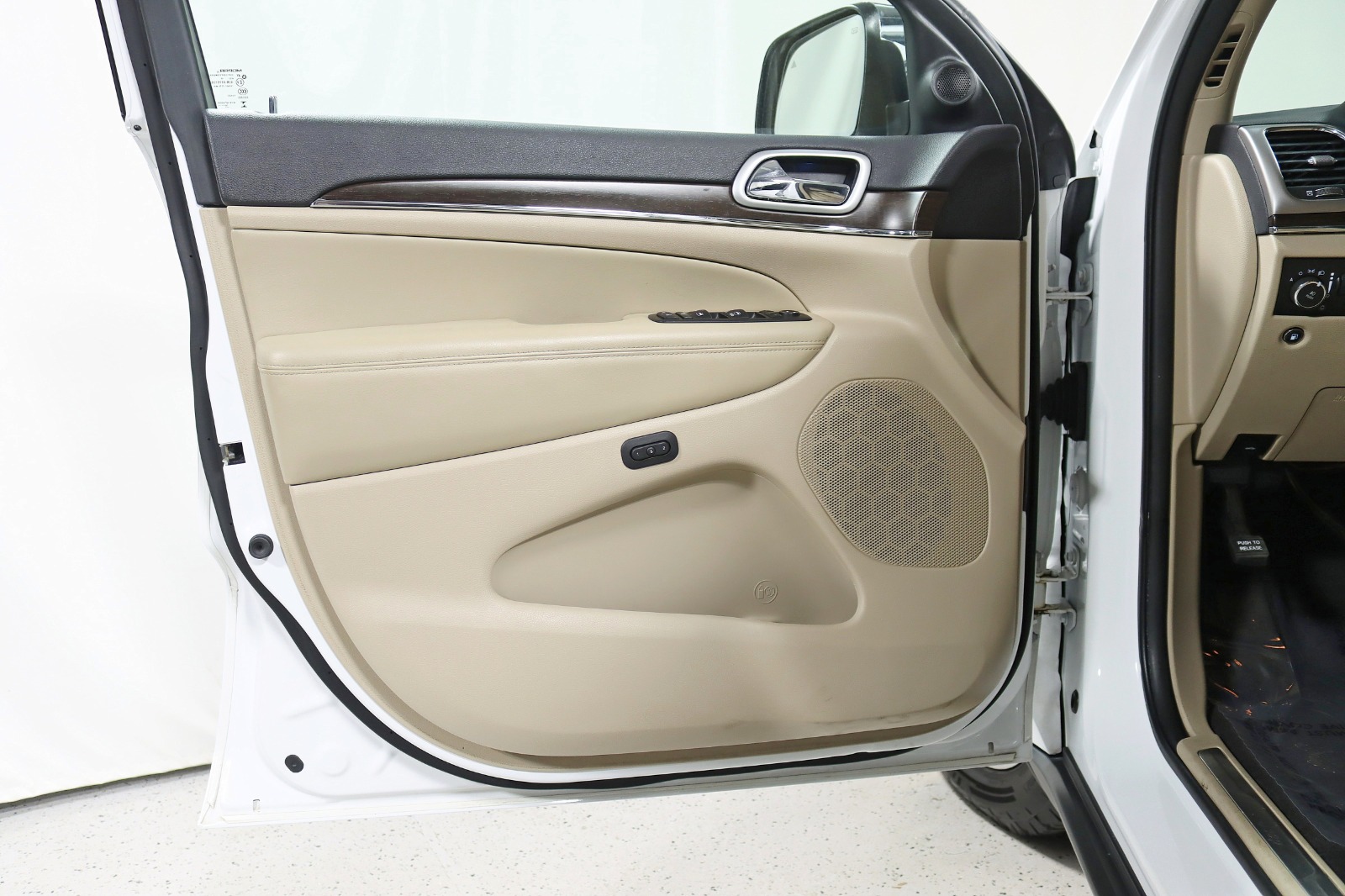 2018 JEEP GRAND CHEROKEE - Image 33