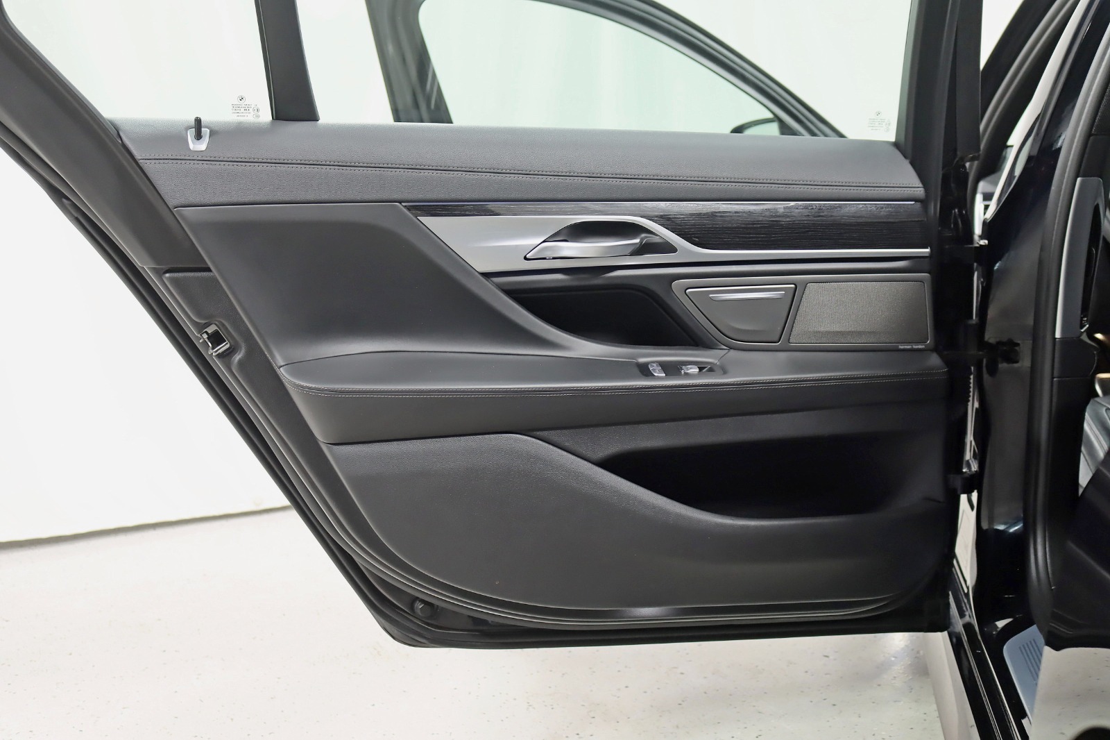 2019 BMW 750I, B7 - Image 34