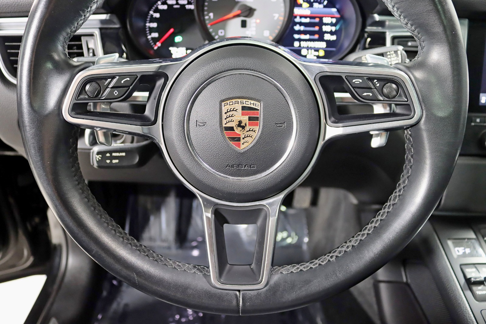 2018 PORSCHE MACAN - Image 16