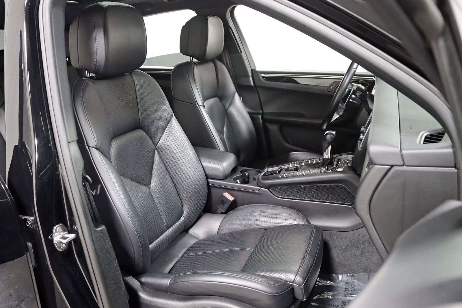 2018 PORSCHE MACAN - Image 25