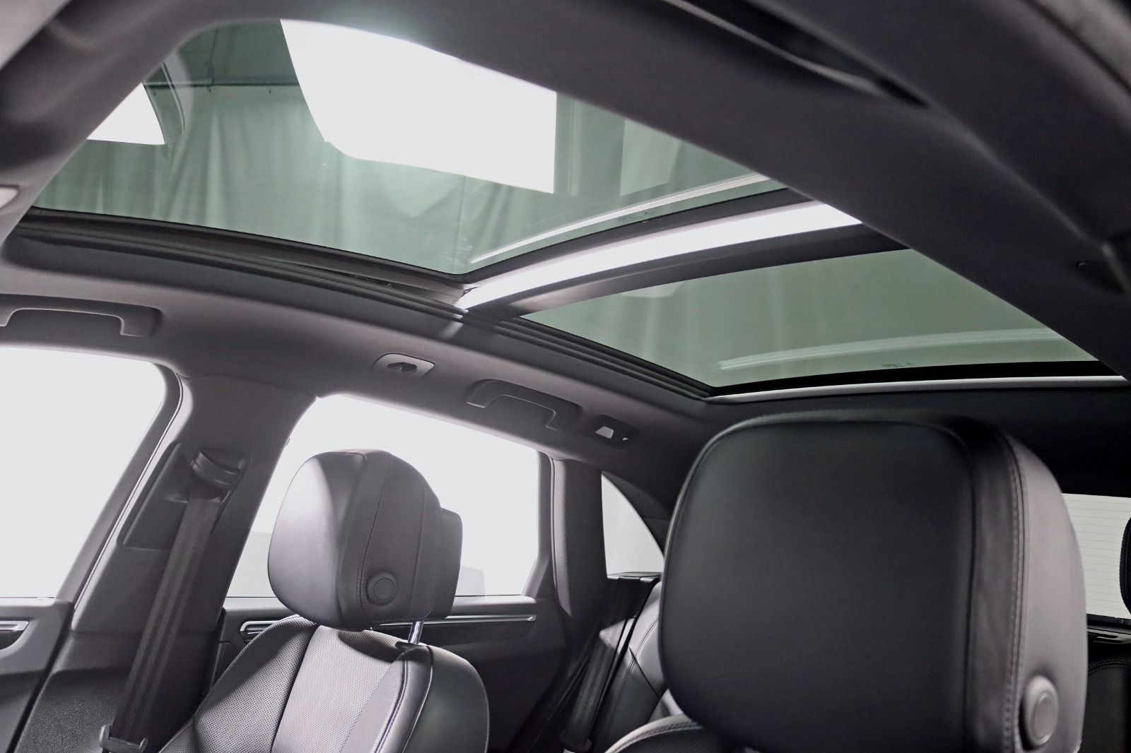 2018 PORSCHE MACAN - Image 28