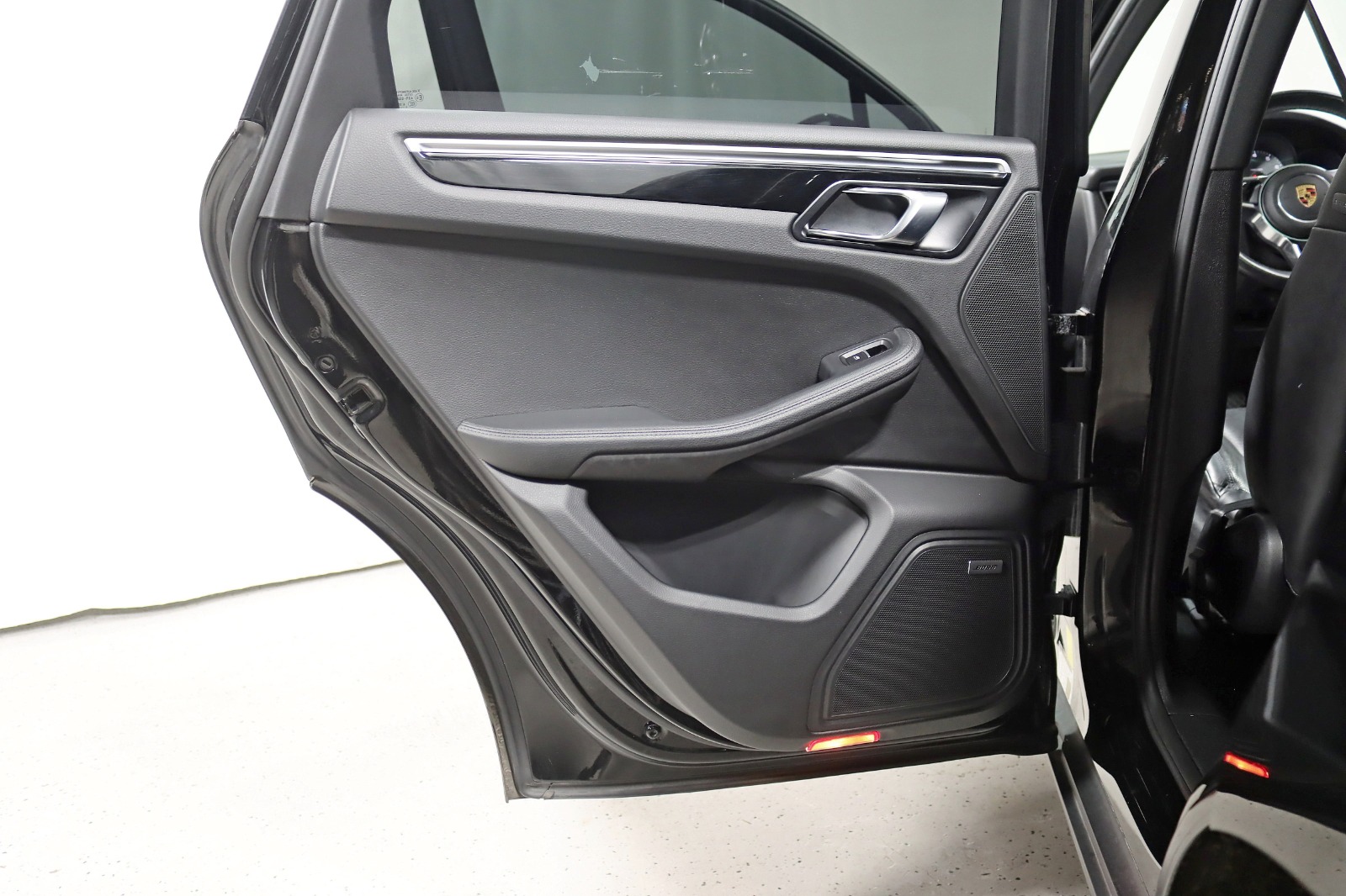 2018 PORSCHE MACAN - Image 33