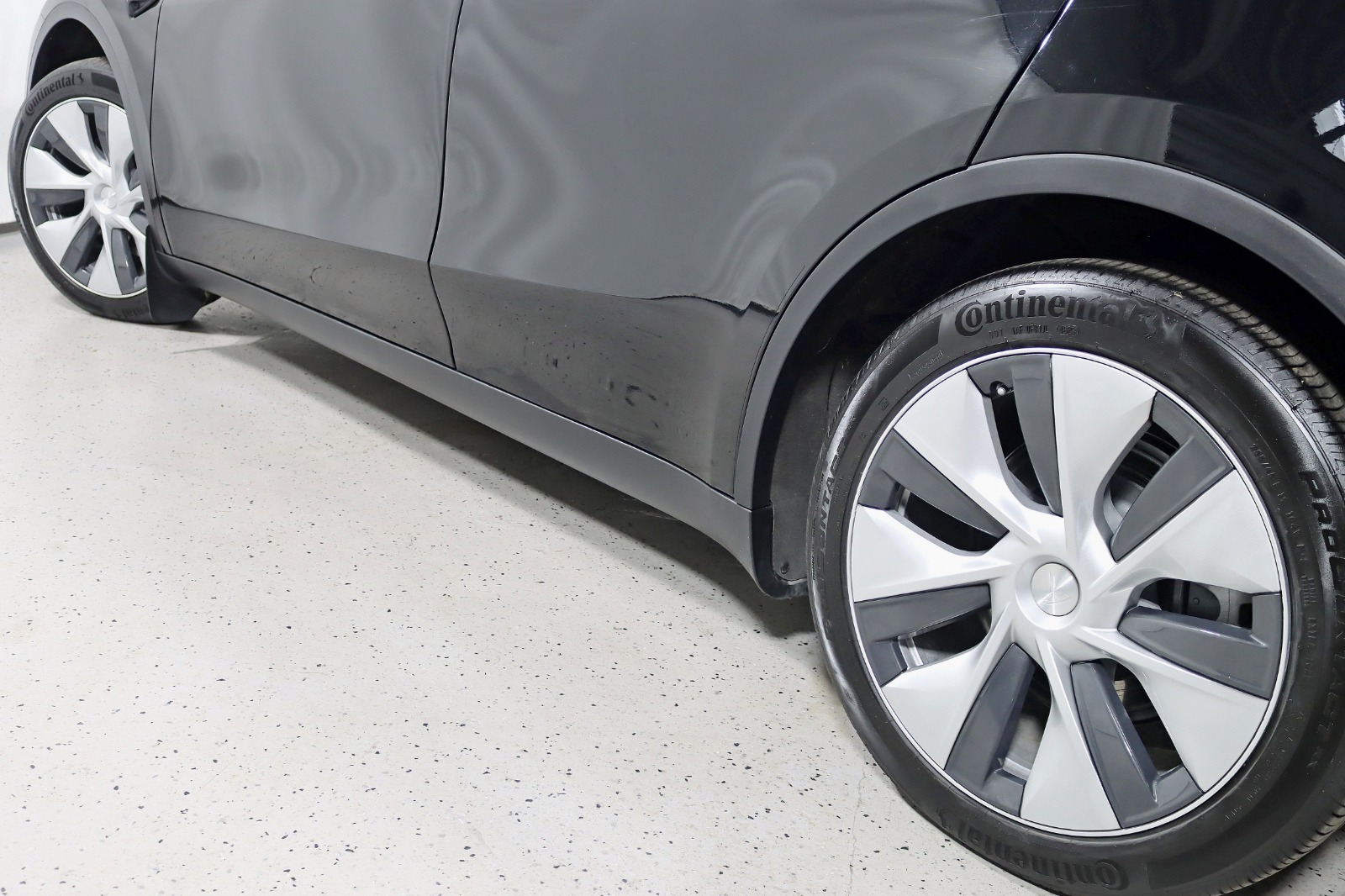 2024 TESLA MODEL Y - Image 13