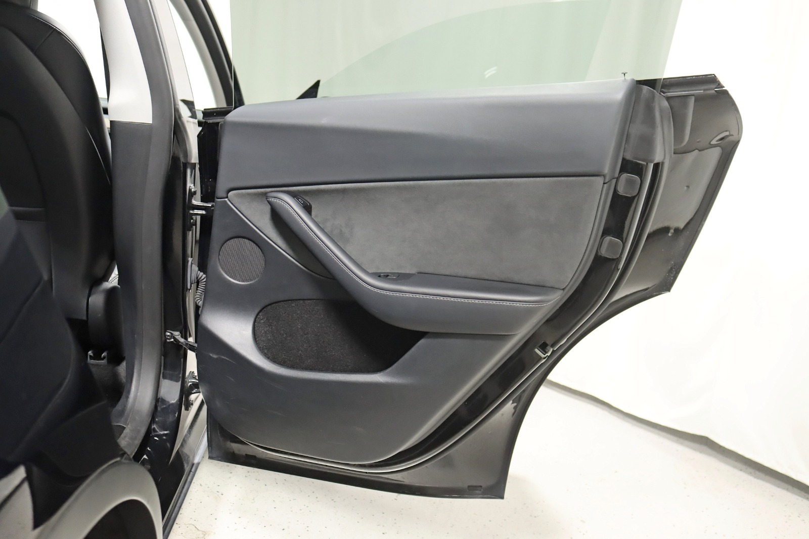 2024 TESLA MODEL Y - Image 38