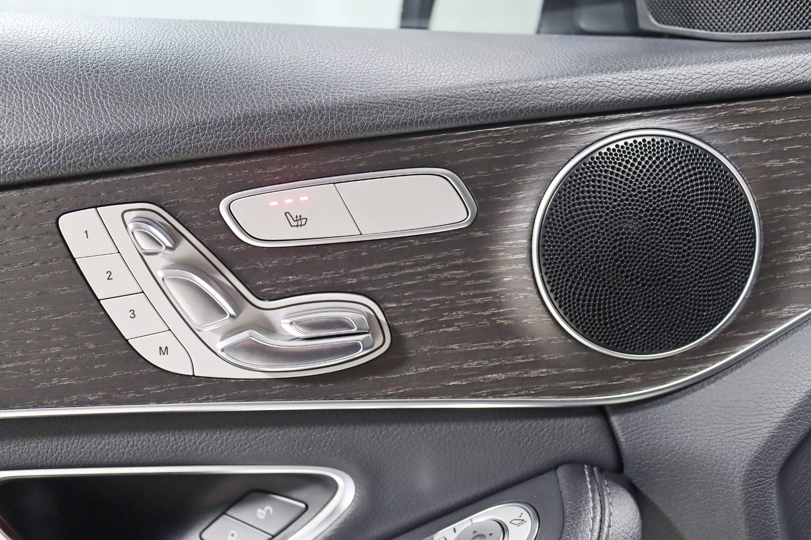 2019 MERCEDES-BENZ C-CLASS - Image 33