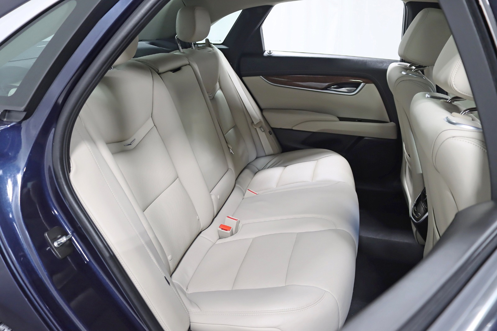 2018 CADILLAC XTS - Image 30