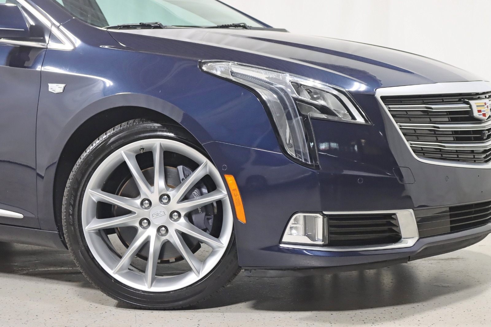 2018 CADILLAC XTS - Image 6
