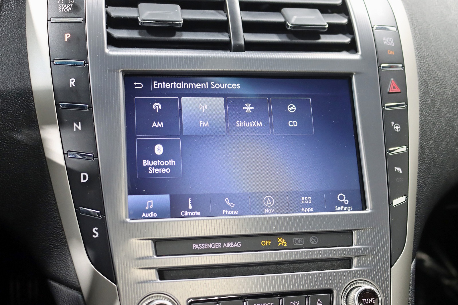 2020 LINCOLN MKZ - Image 22