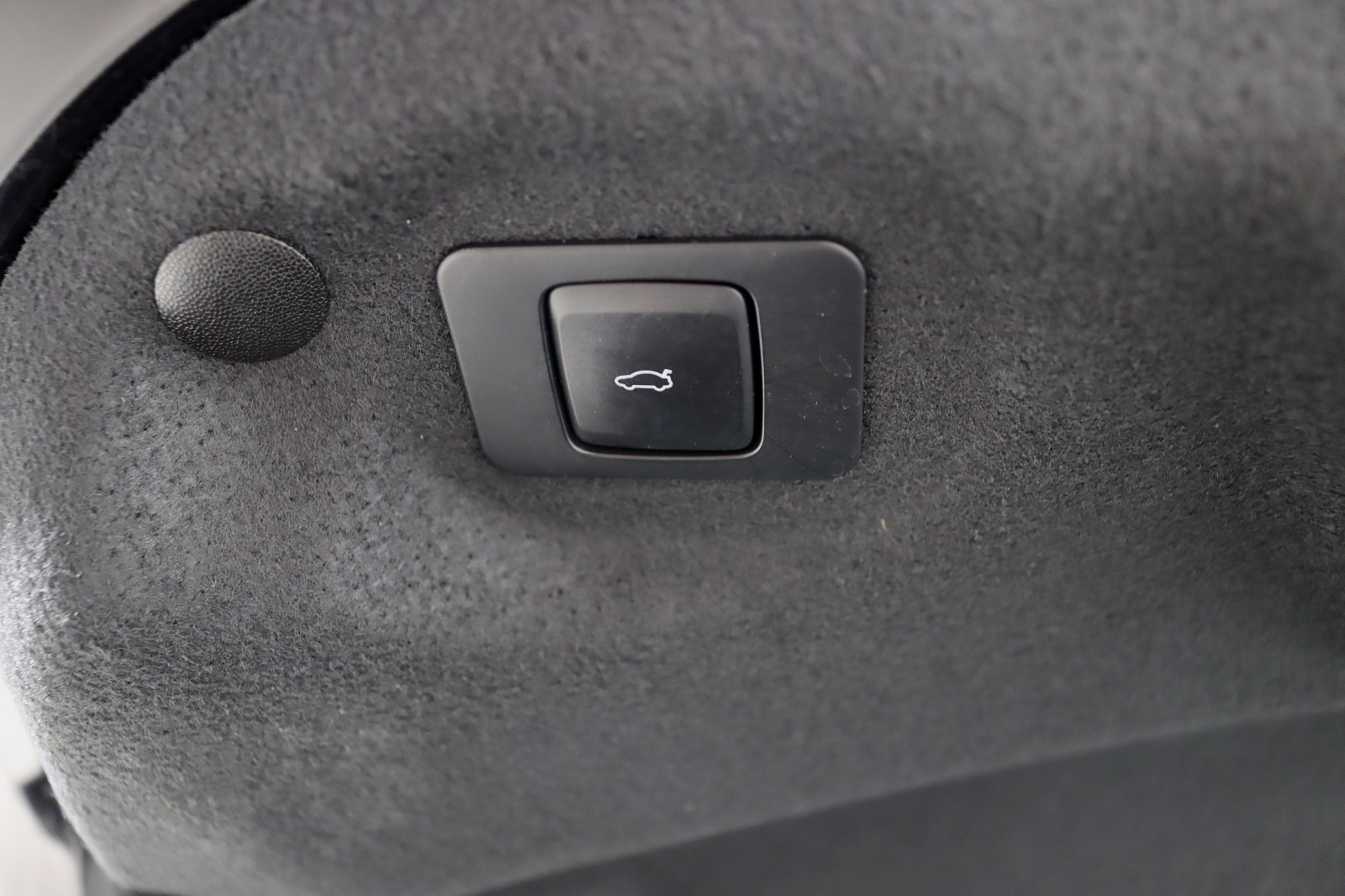 2020 LINCOLN MKZ - Image 37