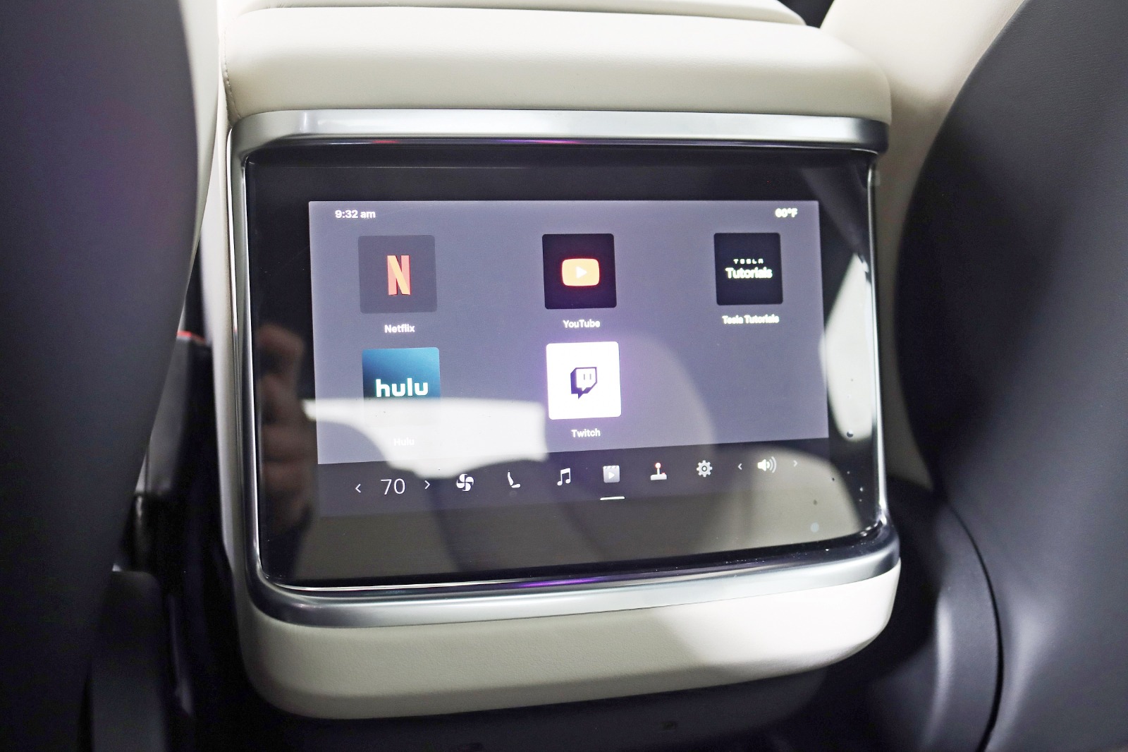 2022 TESLA MODEL S - Image 27