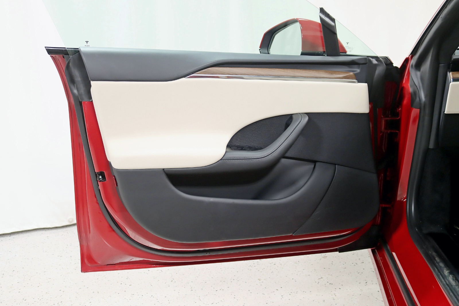 2022 TESLA MODEL S - Image 34