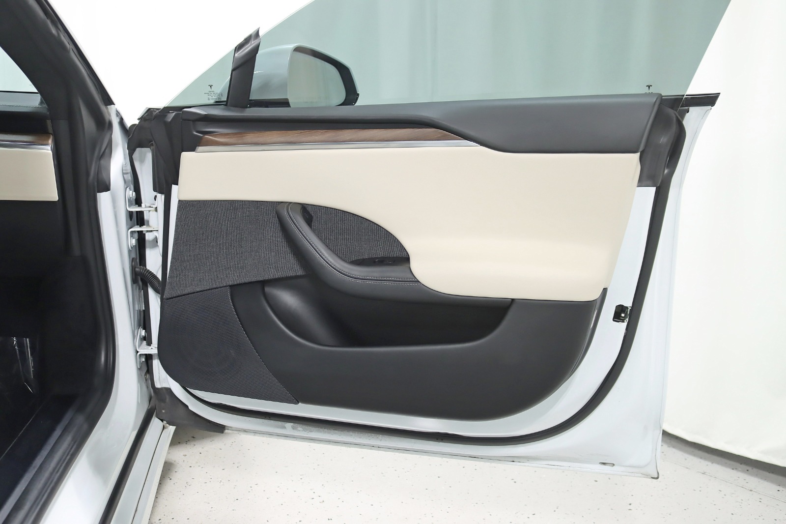 2021 TESLA MODEL S - Image 37